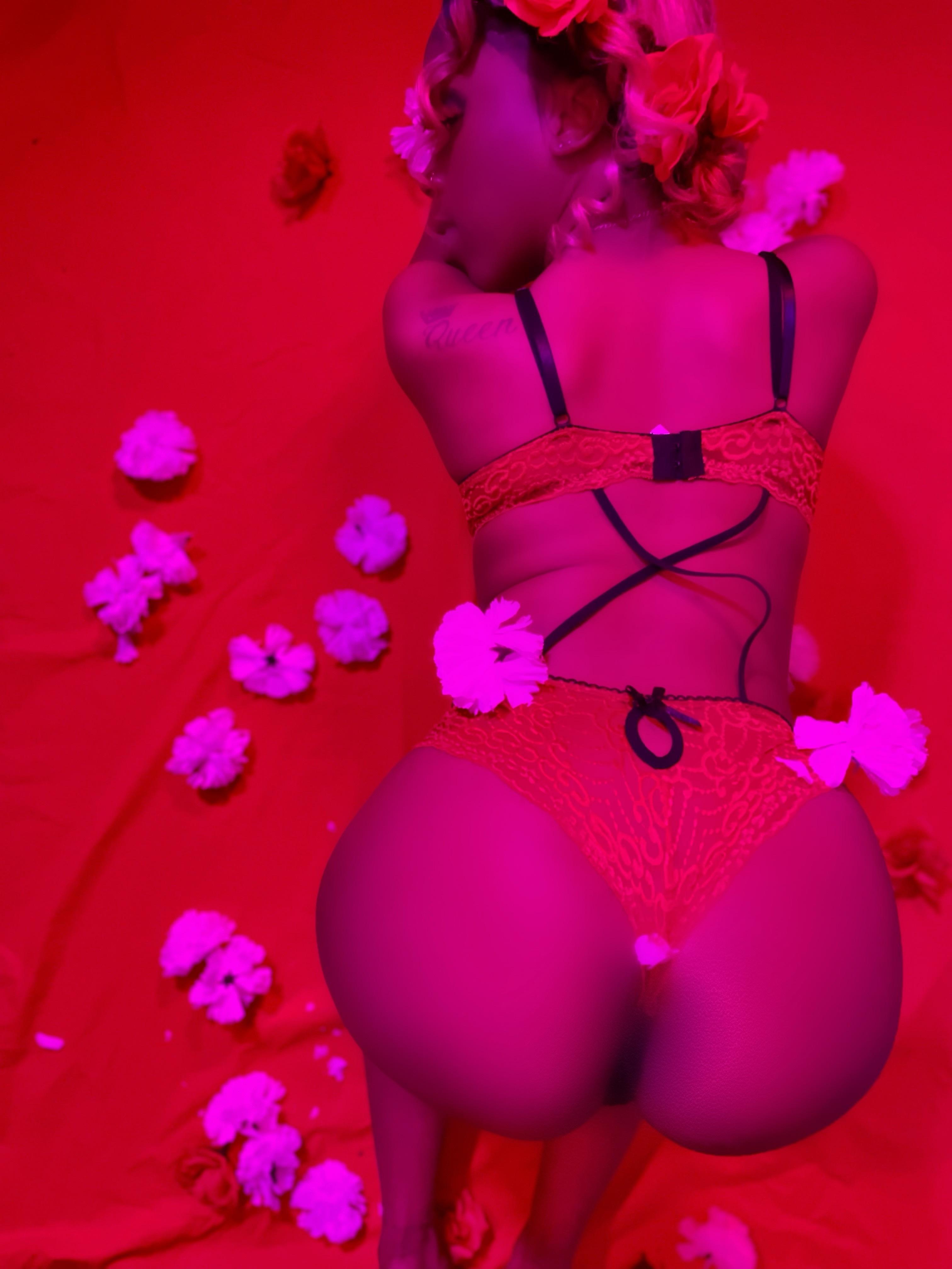 YOUR Majesty 👅💦🥀 profile image