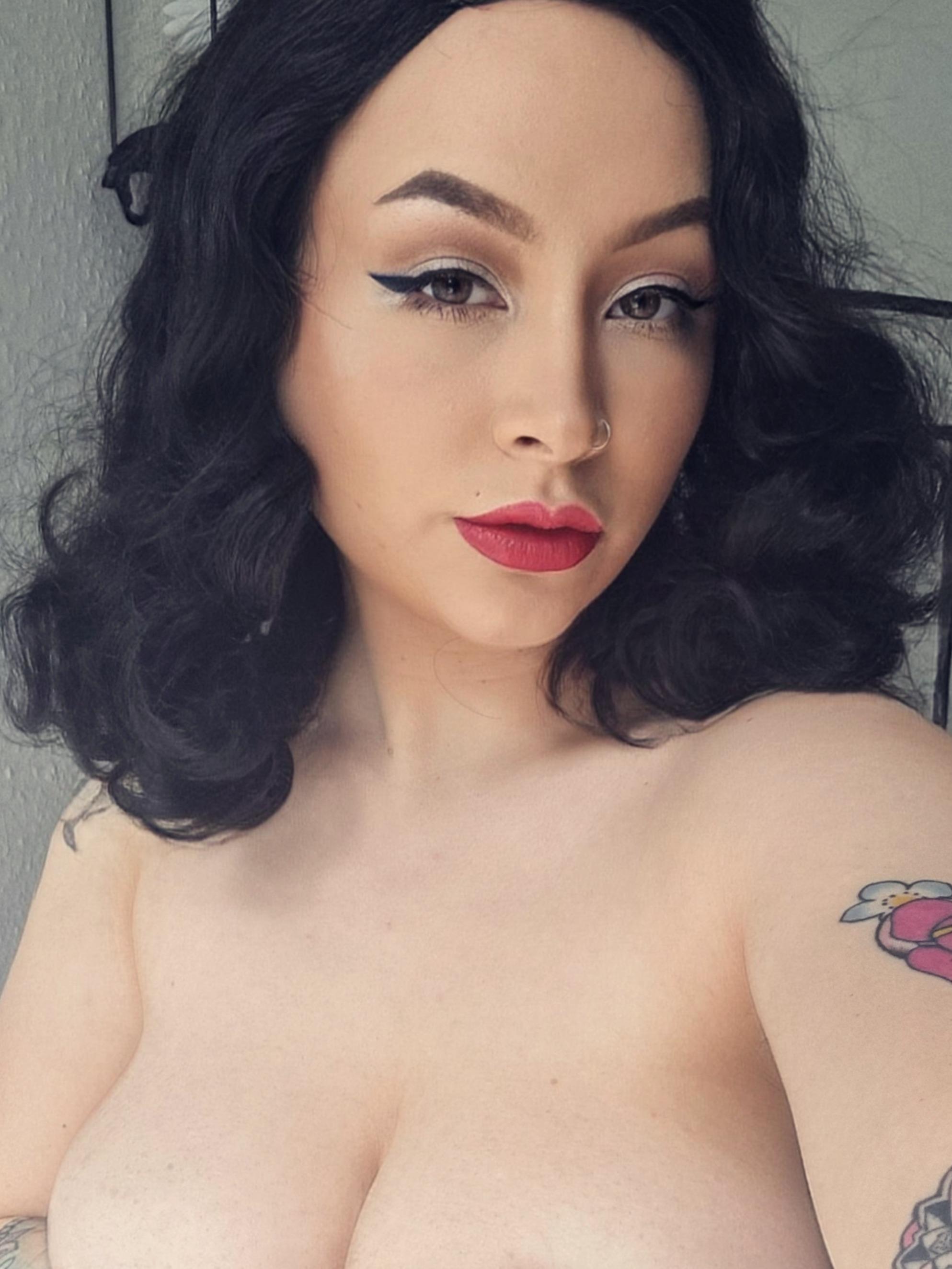 alex 🖤👻 read my bio!! profile image