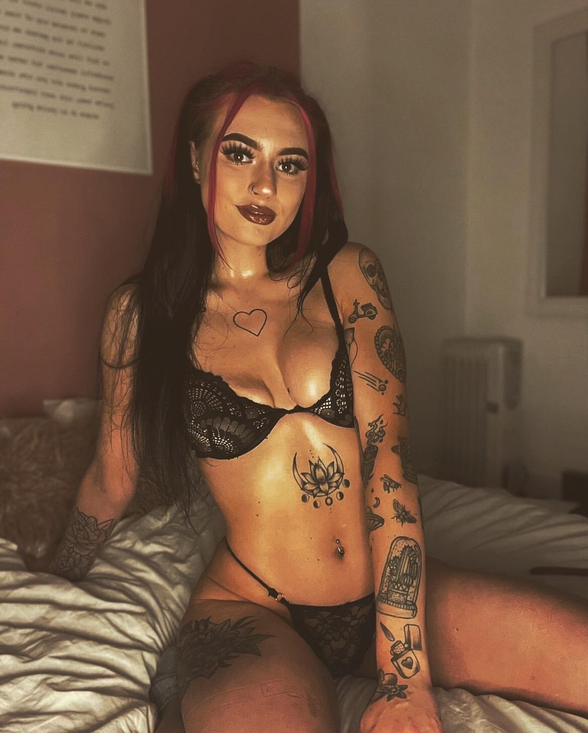 𝙆𝙖𝙩𝙩𝙝𝙚𝙧𝙞𝙣𝙚 𝘾𝙪𝙢𝙨𝙡𝙪𝙩𝙩 profile image