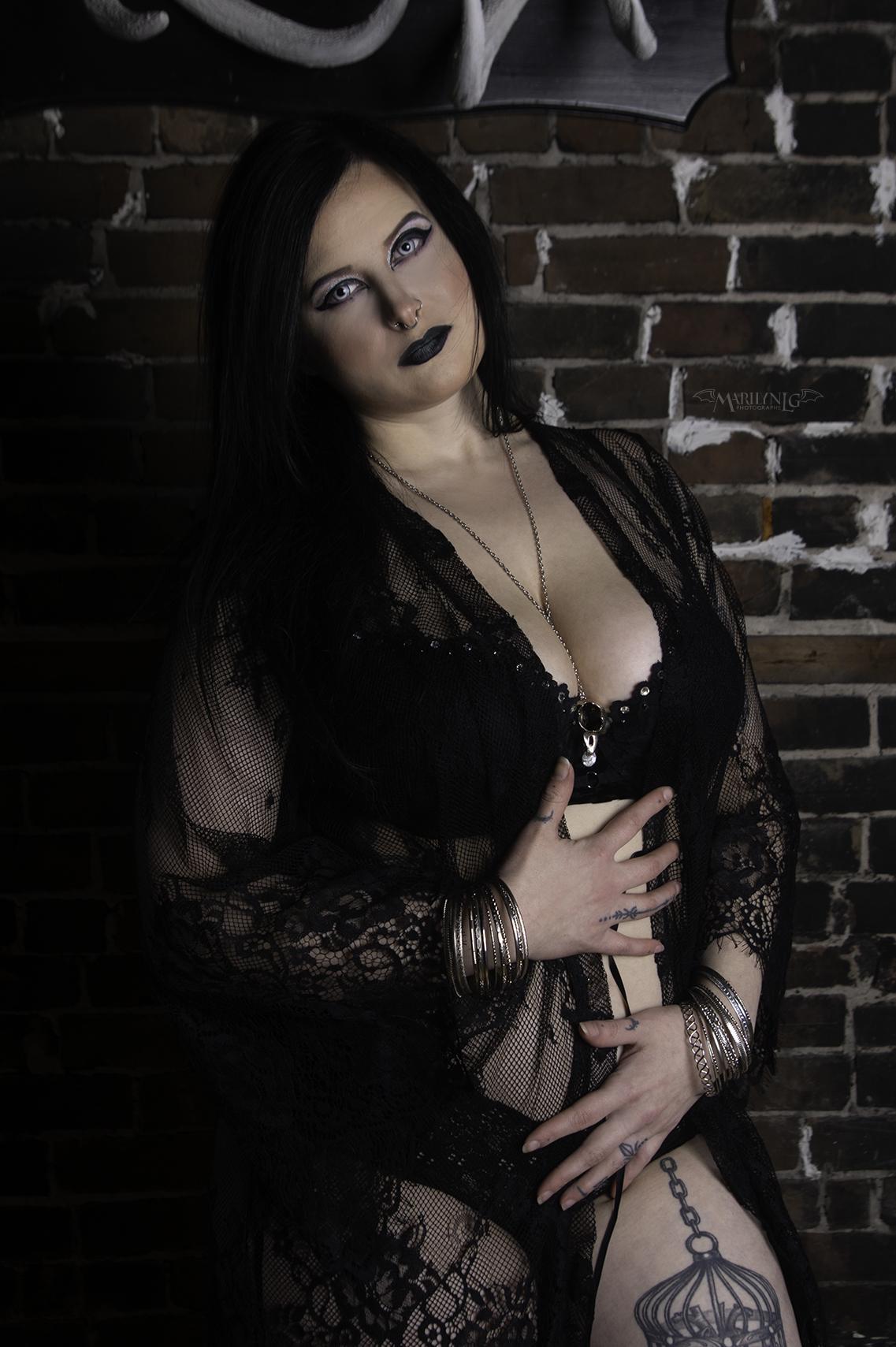 Evora Night profile image