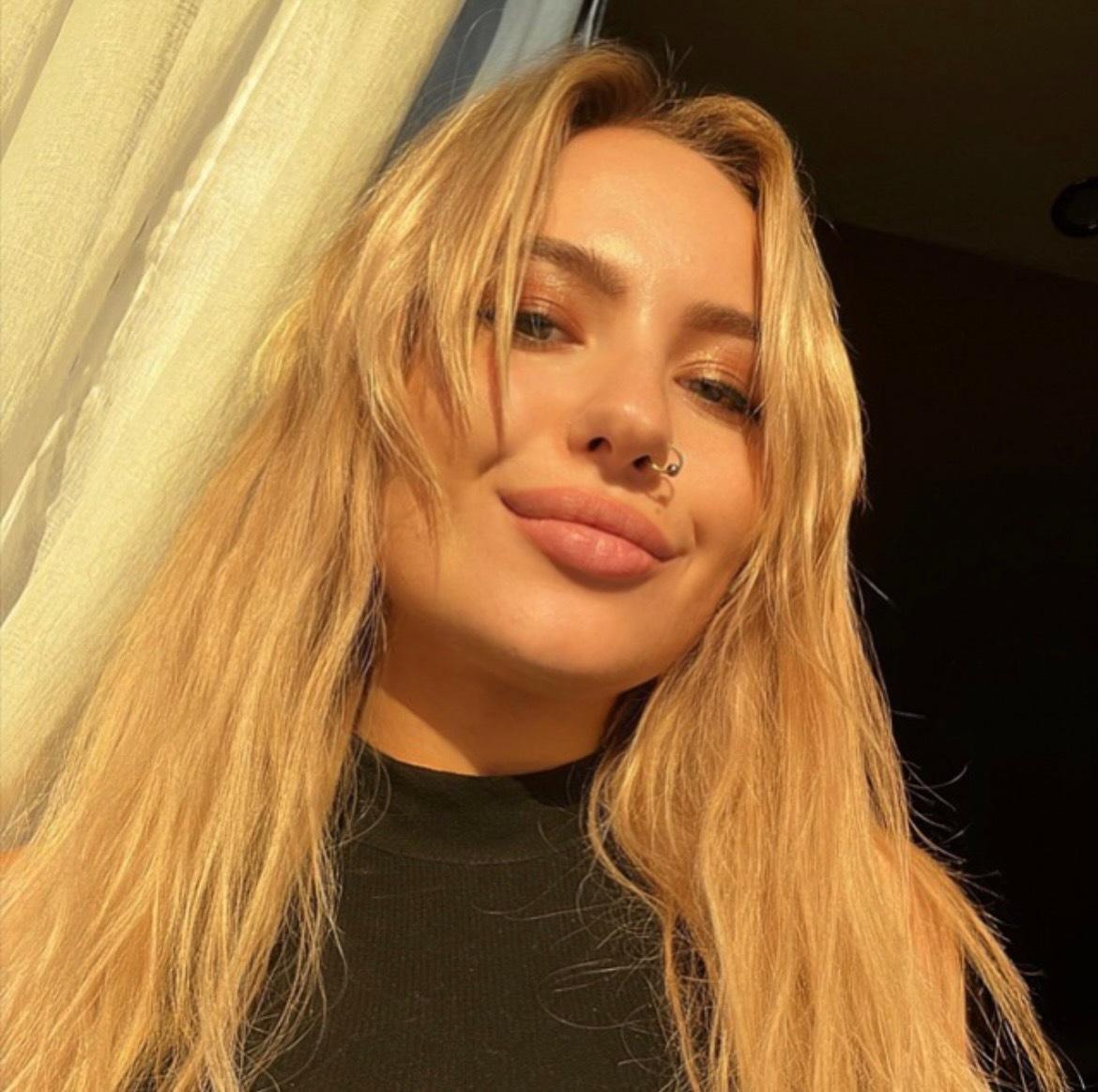 𝙱𝚎𝚕𝚕𝚊 𝙼𝚞𝚛 🔞 𝙵𝚁𝙴𝙴 𝙿𝙰𝙶𝙴 profile image