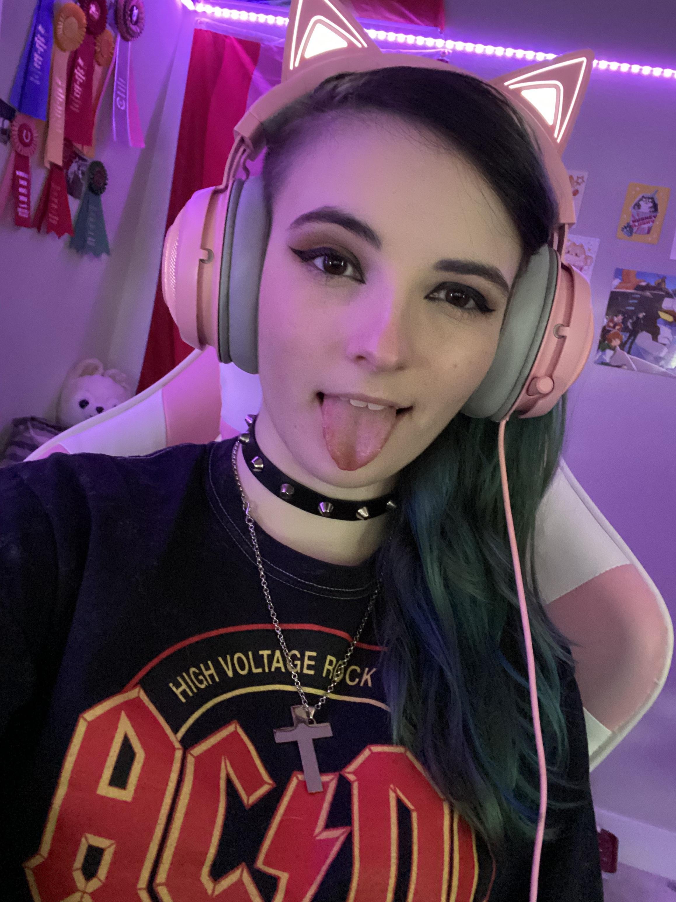 howdy y'all profile image