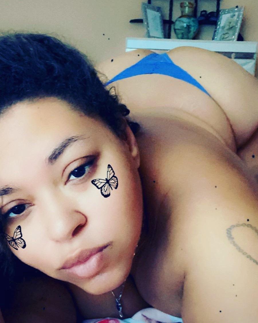 Wet Pussy Queen profile image