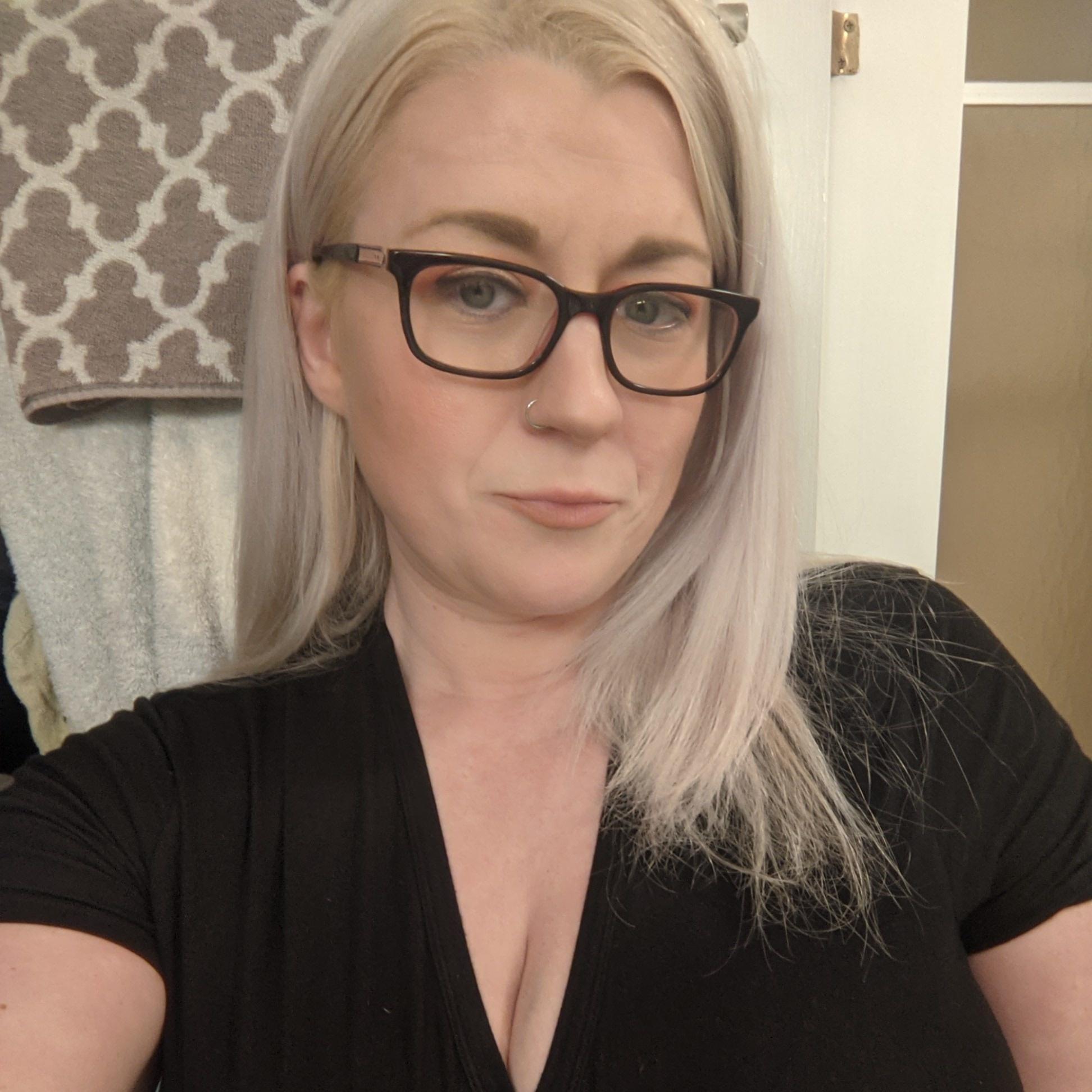 I love it when you call me mommy. profile image