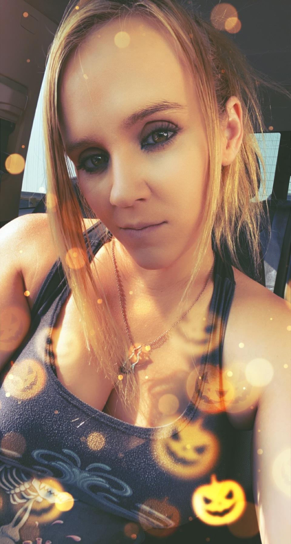 WolfGirl8908 profile image