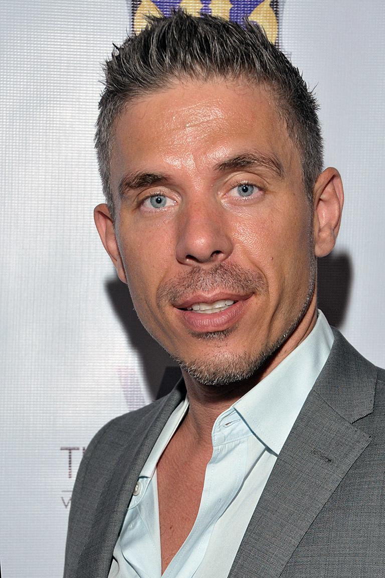 Mick Blue profile image