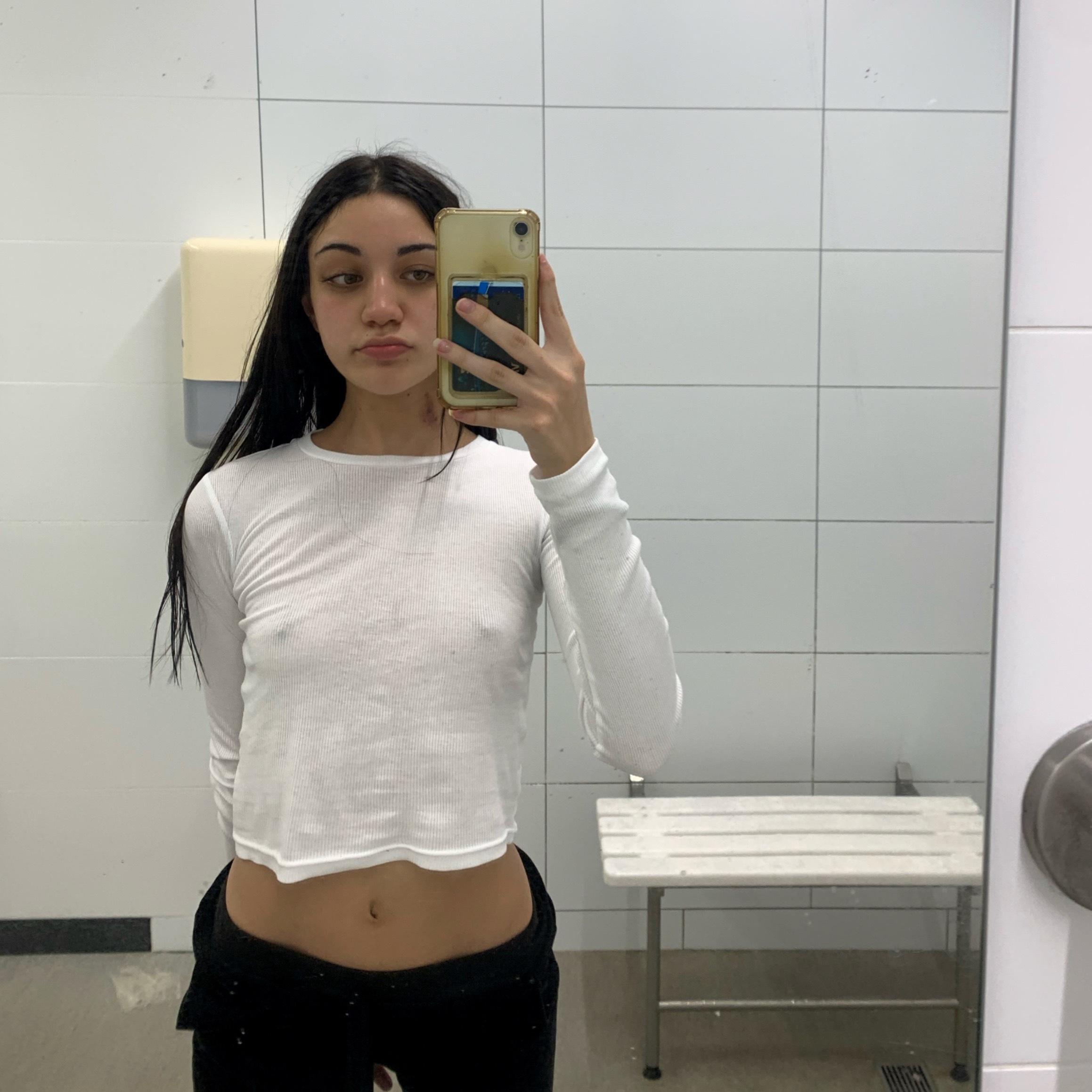 Sarah 🤍 FREE PAGE profile image