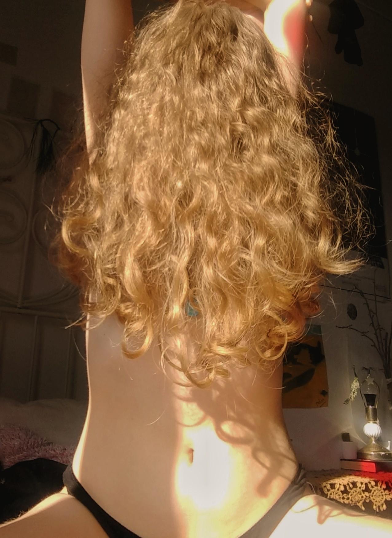 Pink&White profile image