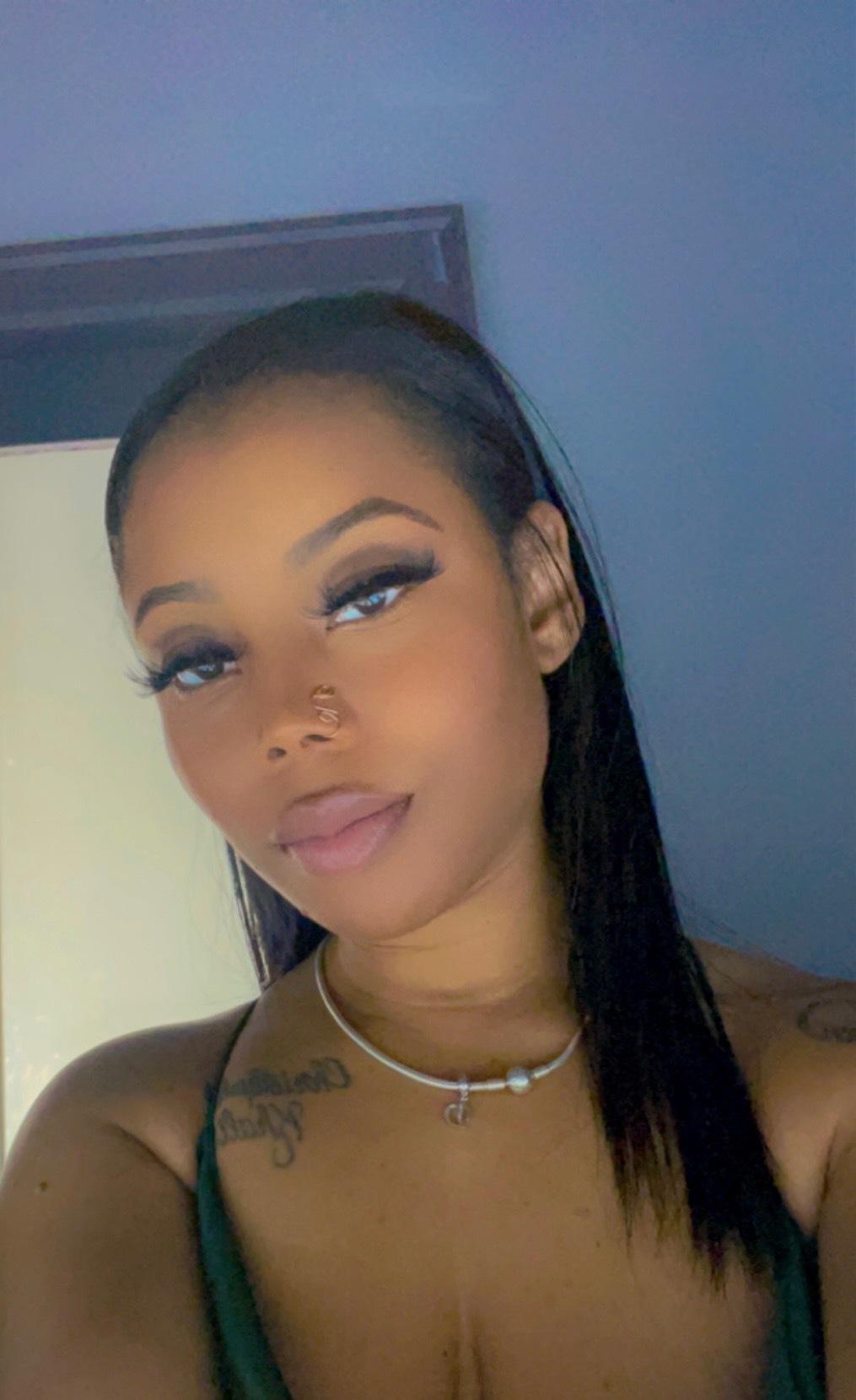 Goldie profile image