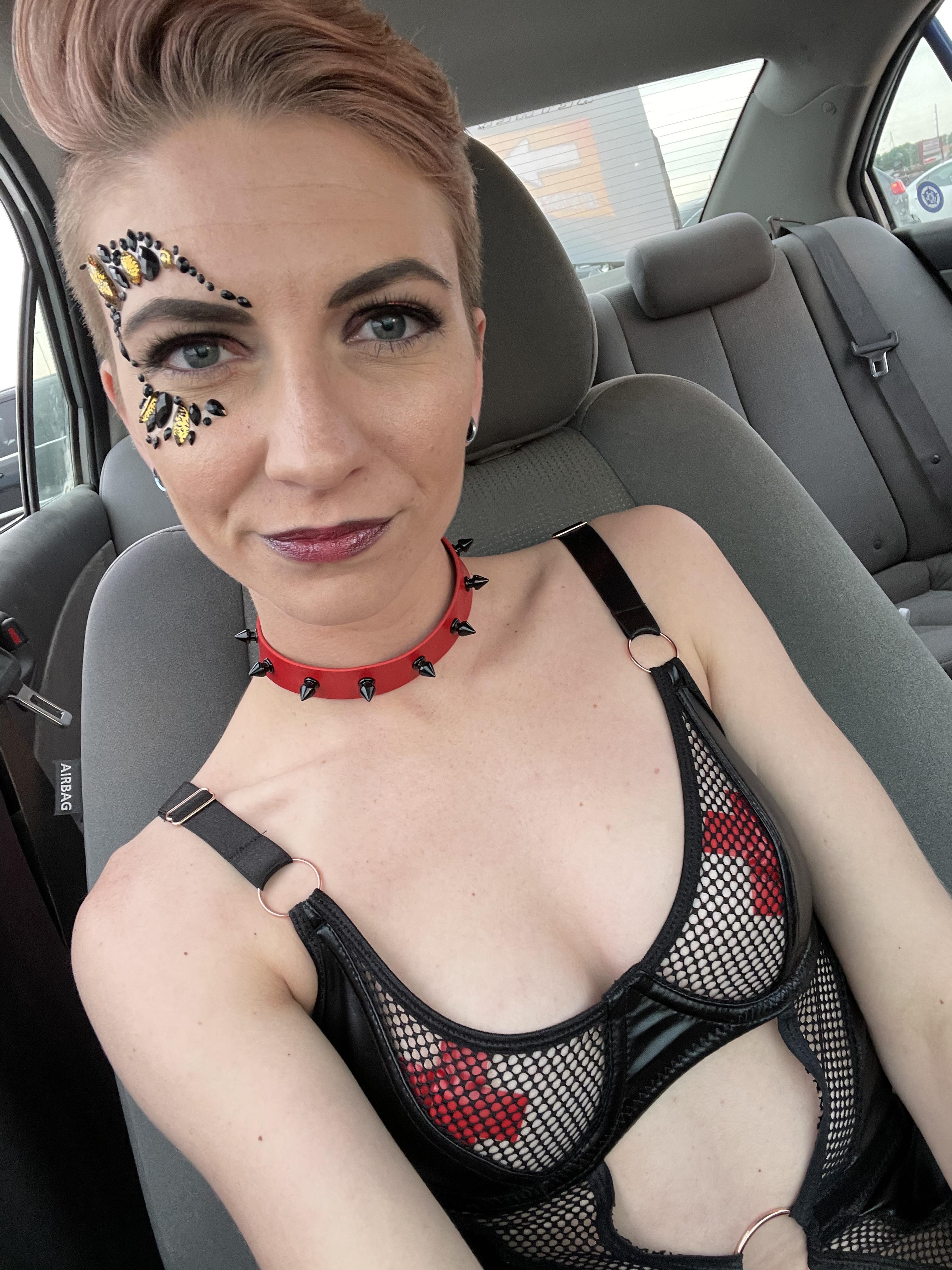 TeenyJulez profile image