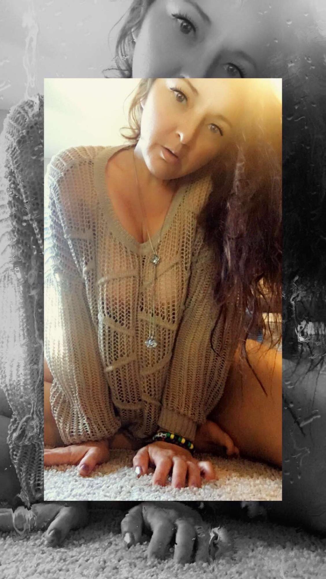 Deelish Dee profile image