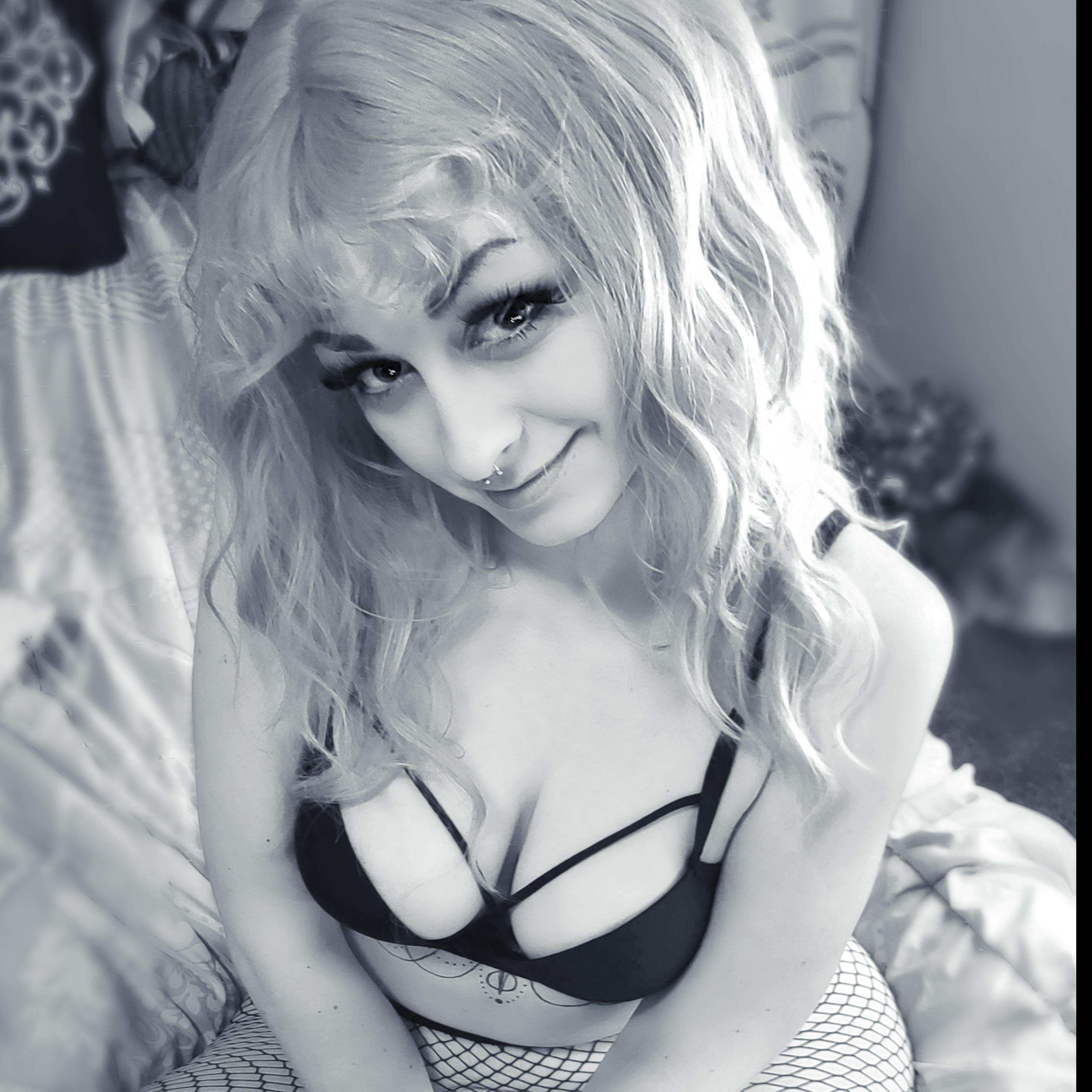 Stormie Star profile image