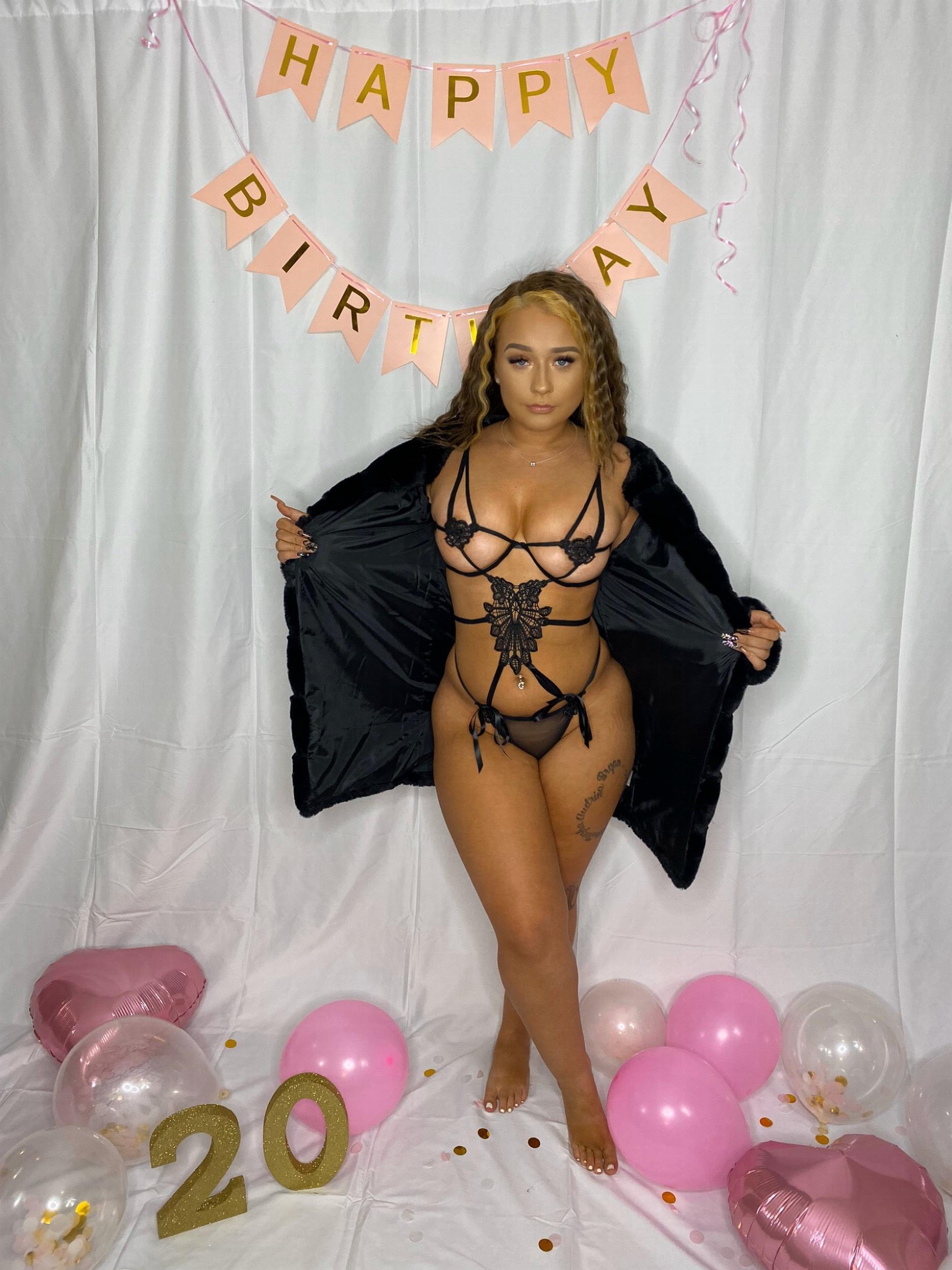 BabyGirl 😋 profile image