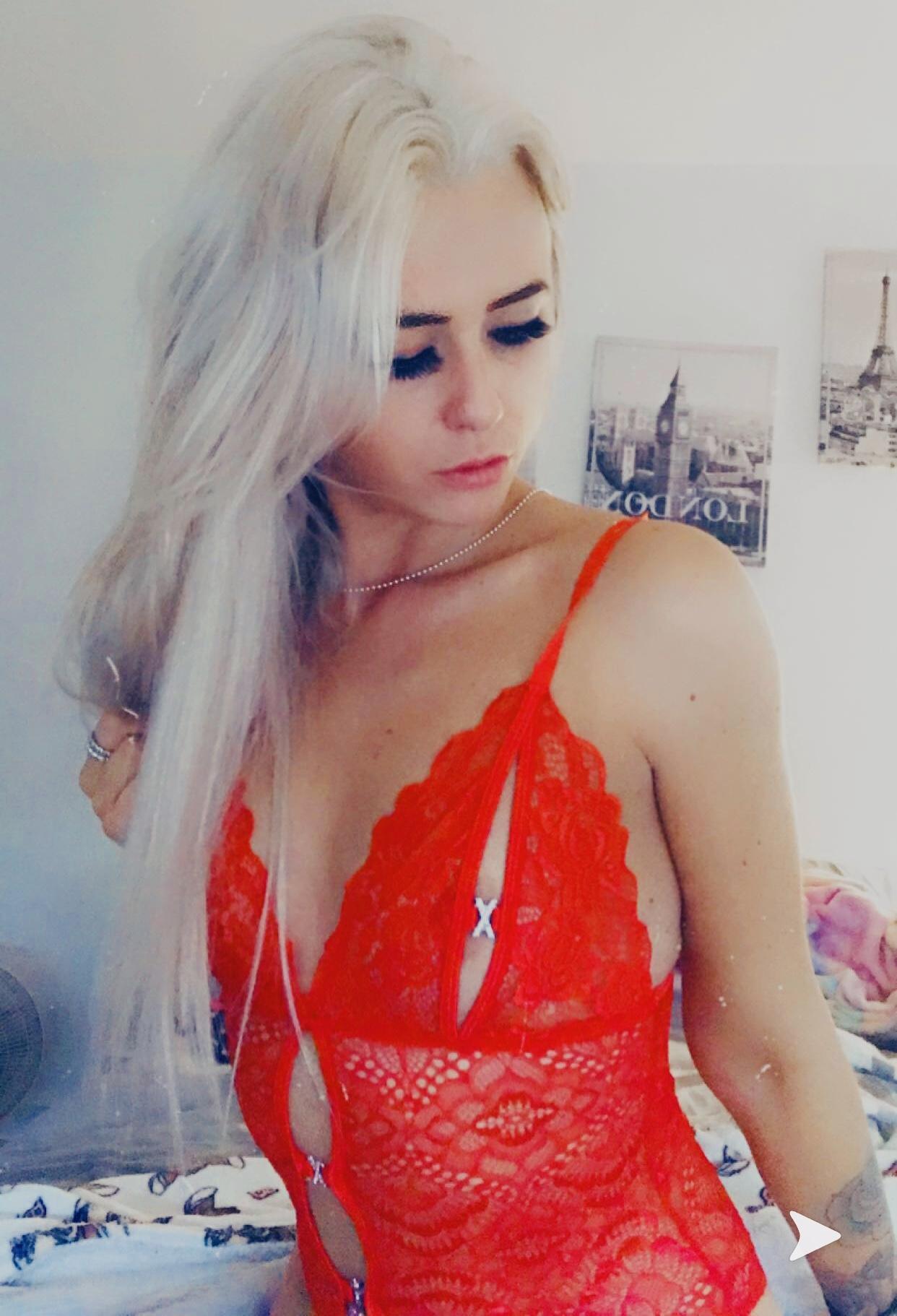 Lily Rae profile image