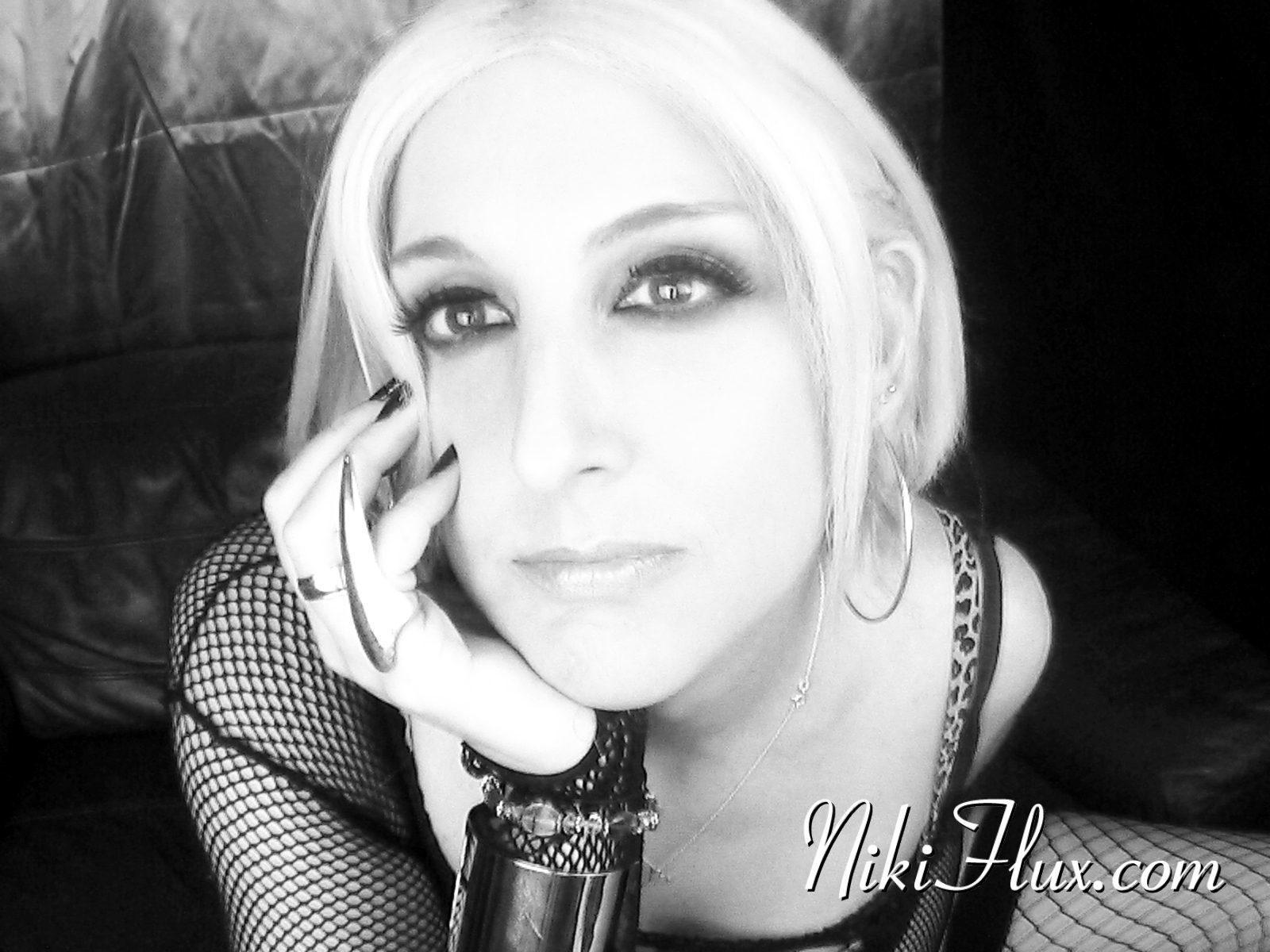 Mistress Niki Flux profile image