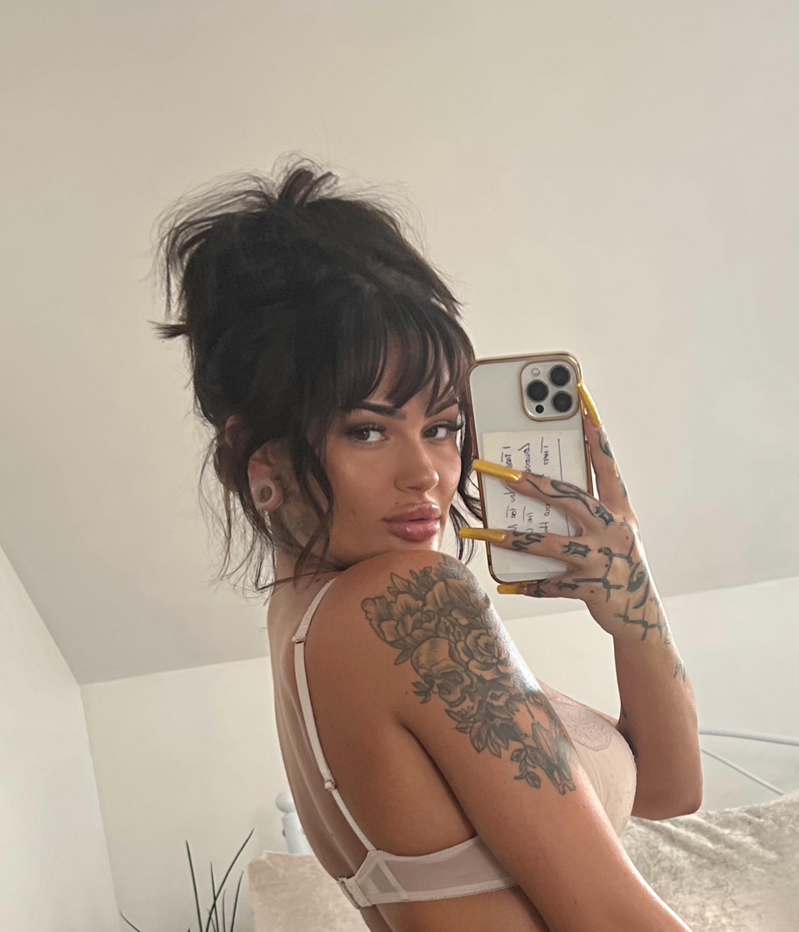 𝔃𝓲𝓪 profile image