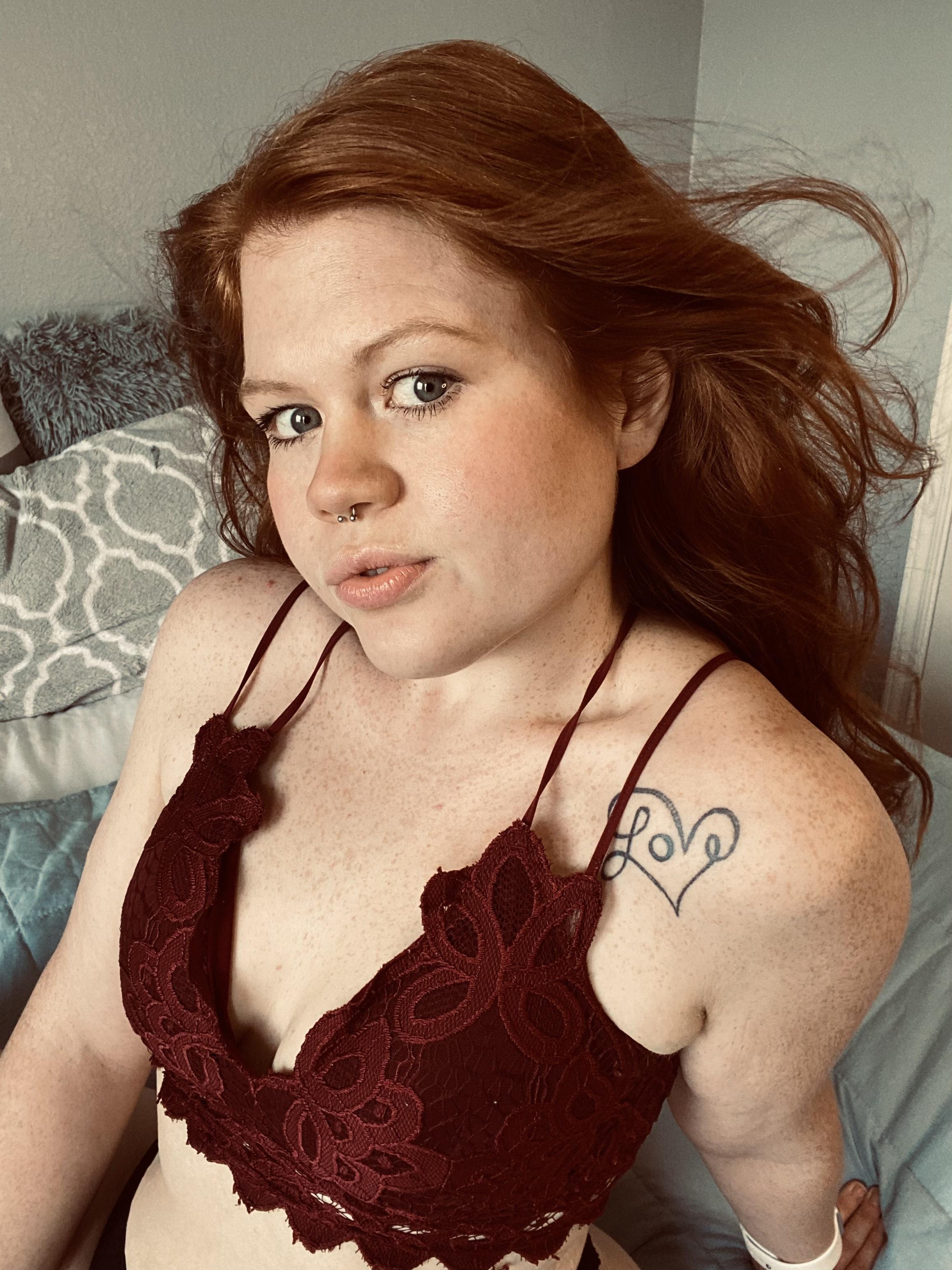 Curvy Redhead Princess profile image