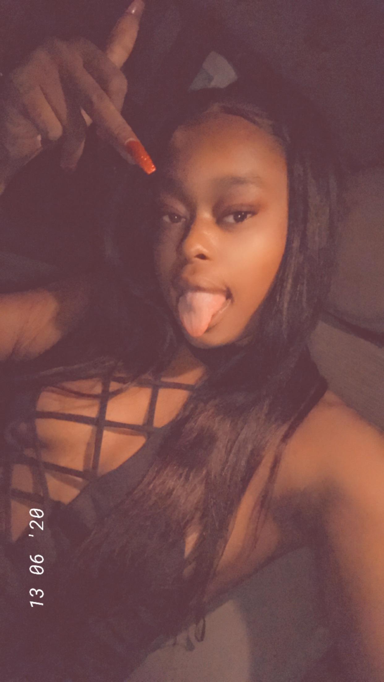 2 Freaks 1 Sheet😈💦 profile image