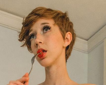 Alice White profile image