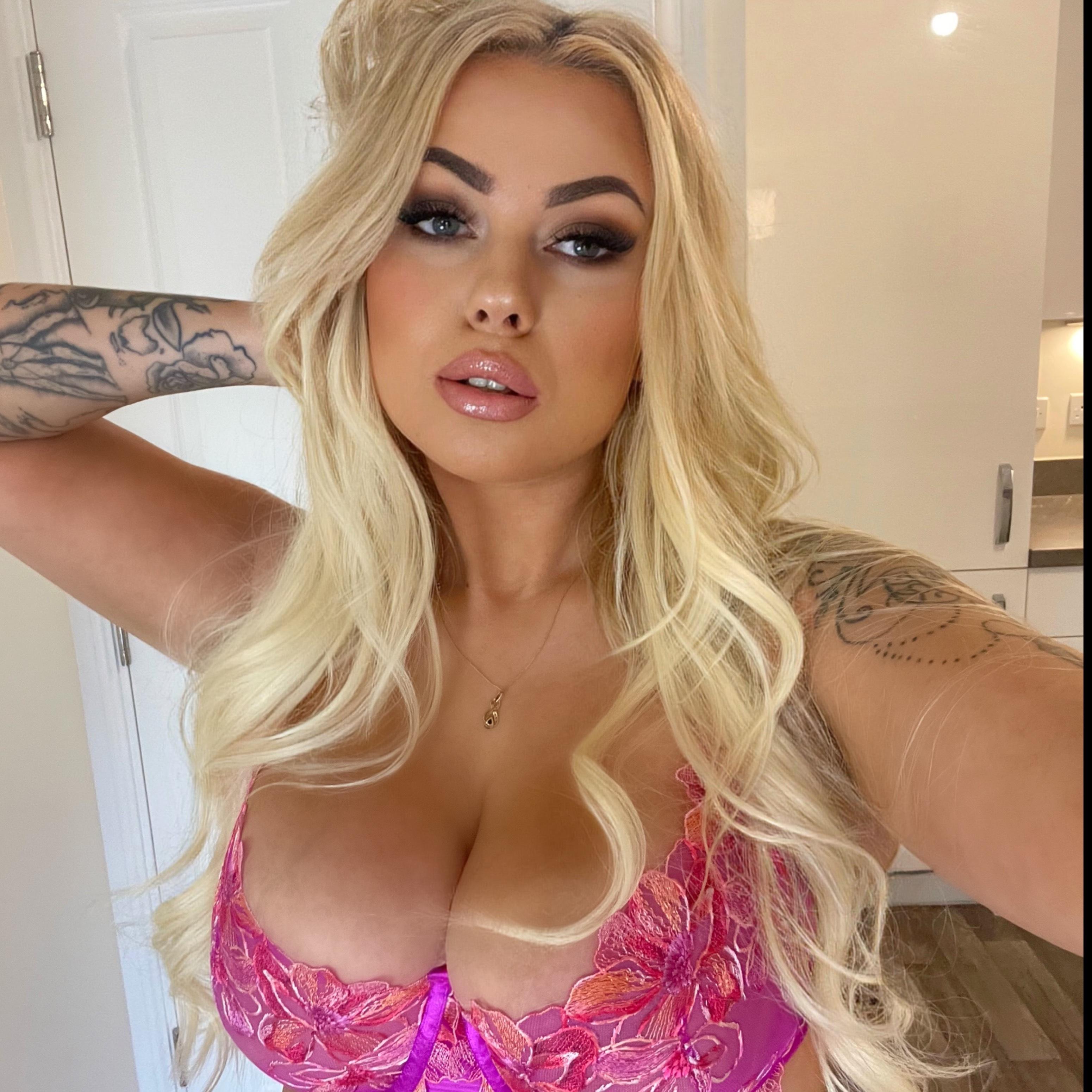 AMIRAH • VIP PAGE 💦 profile image