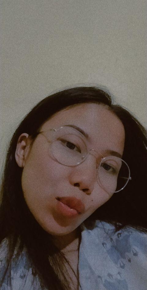 Asian Student Mia profile image