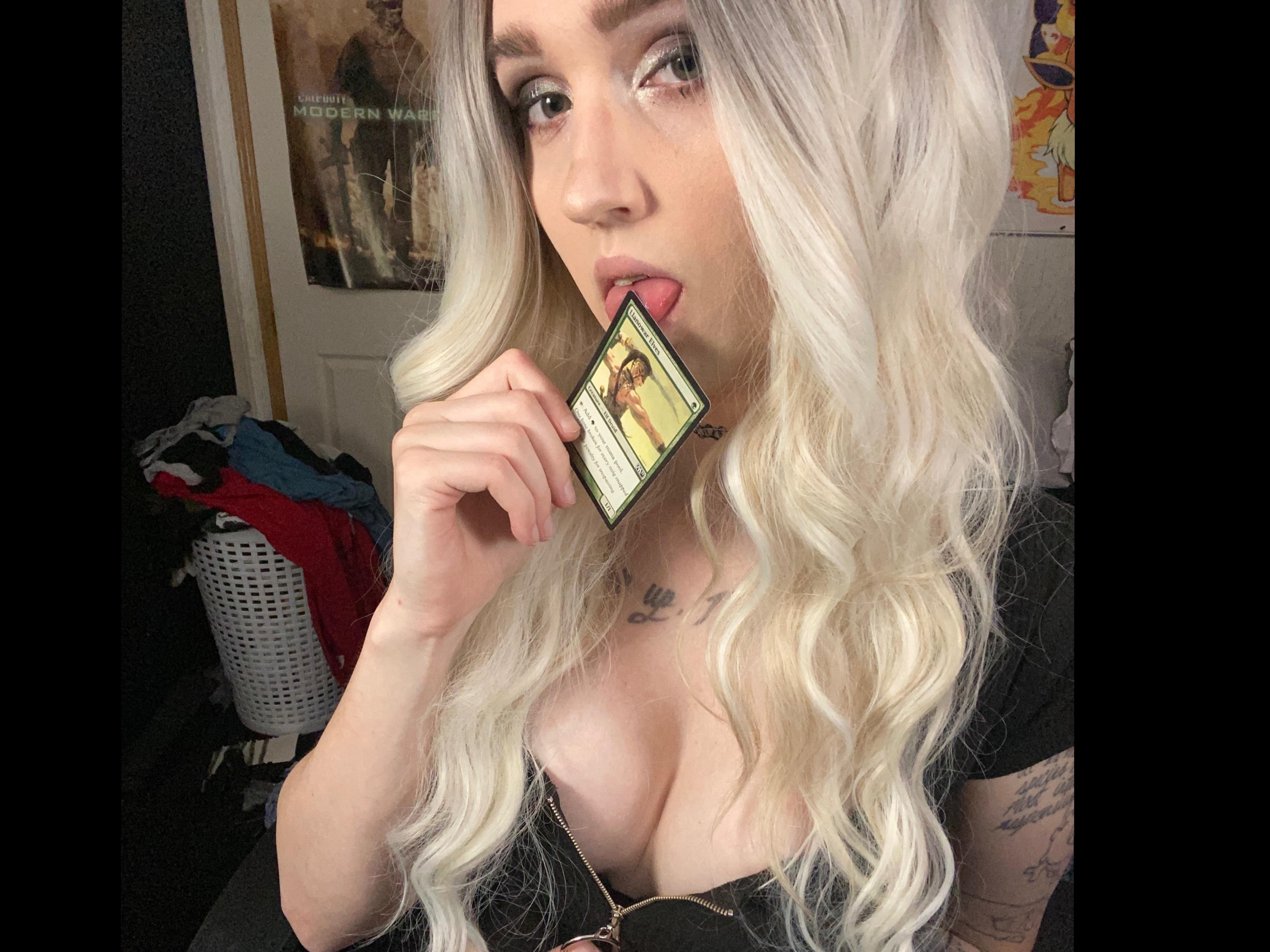 Nikki Jaee profile image