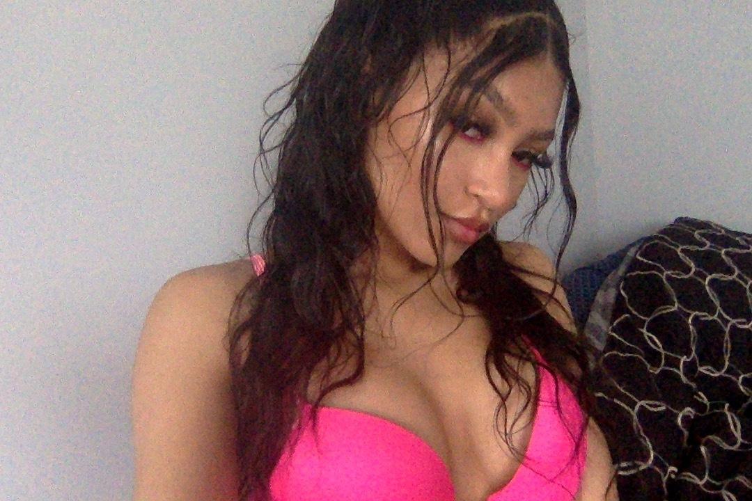 Luvr Girl profile image