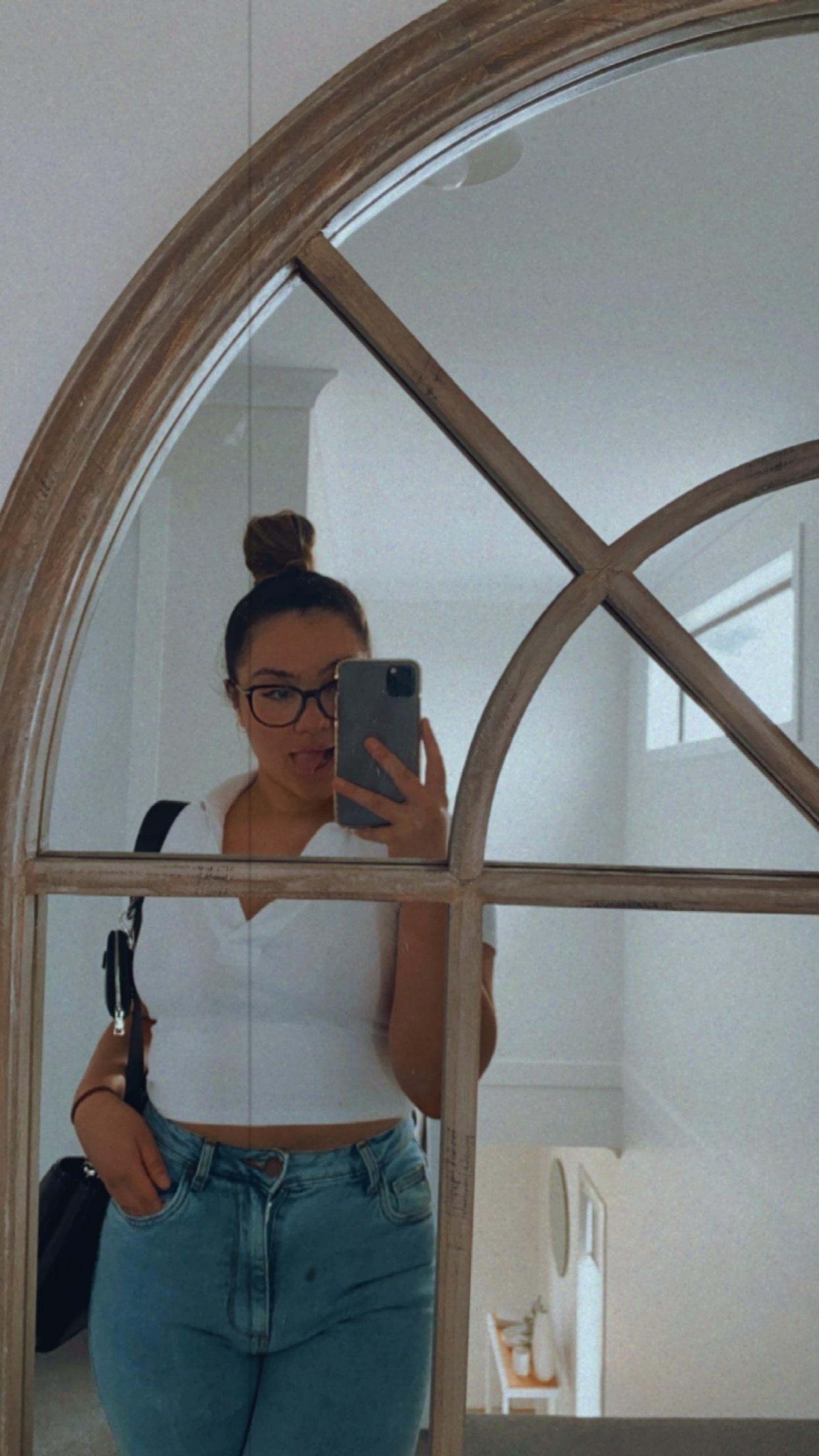 Elle Aveda profile image