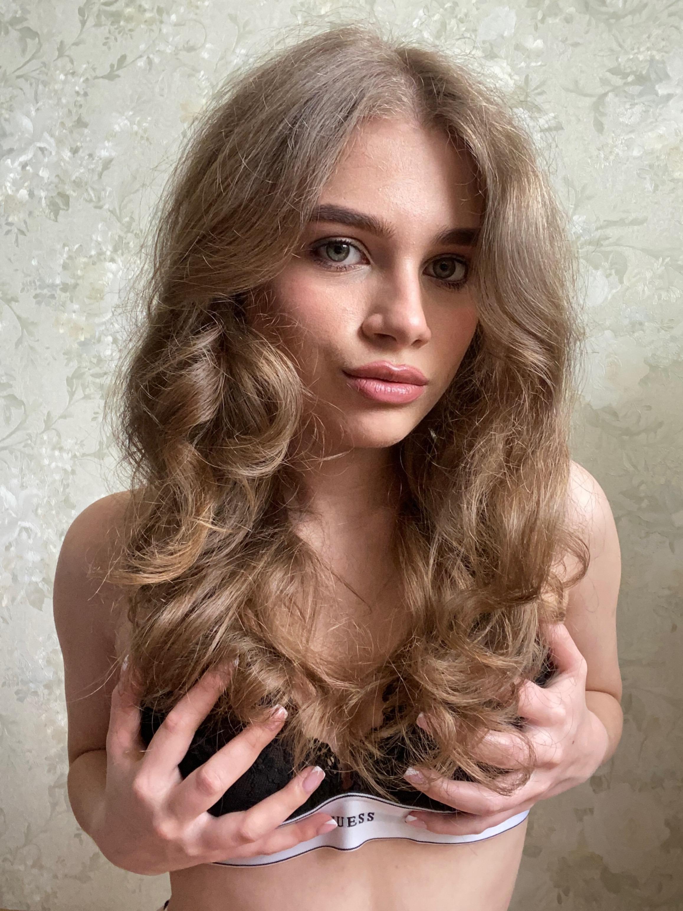 Lera Moon 🌙 profile image