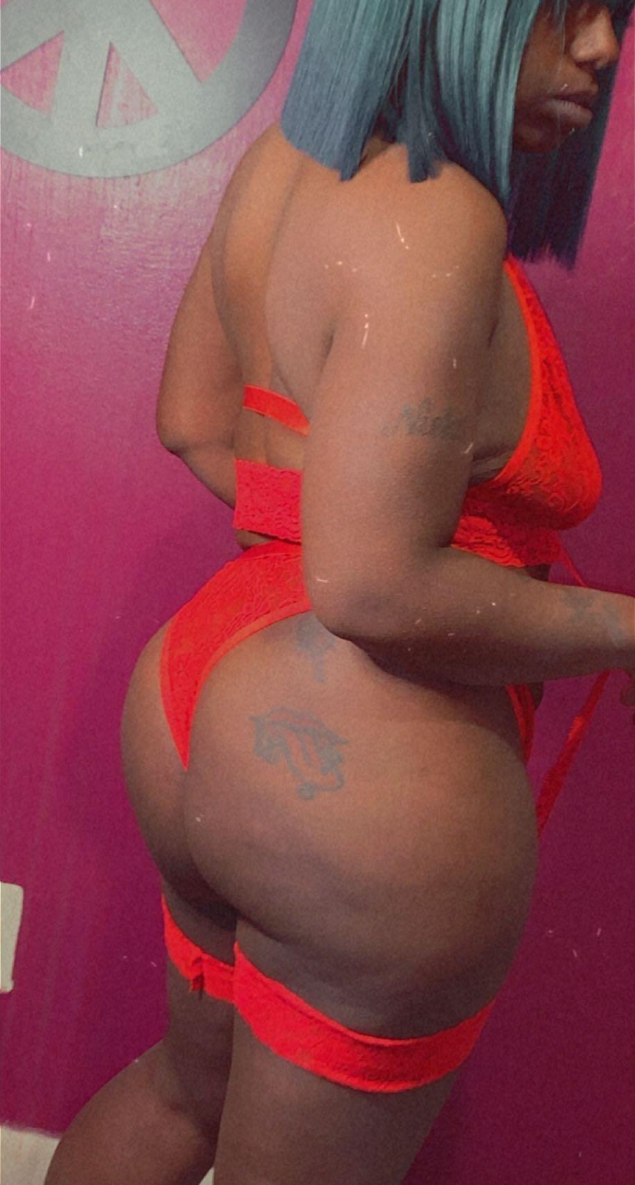 ChocolateMonroe🍫🍫 profile image