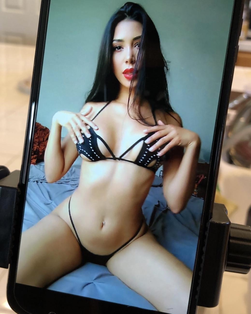 Lizzy Acosta profile image