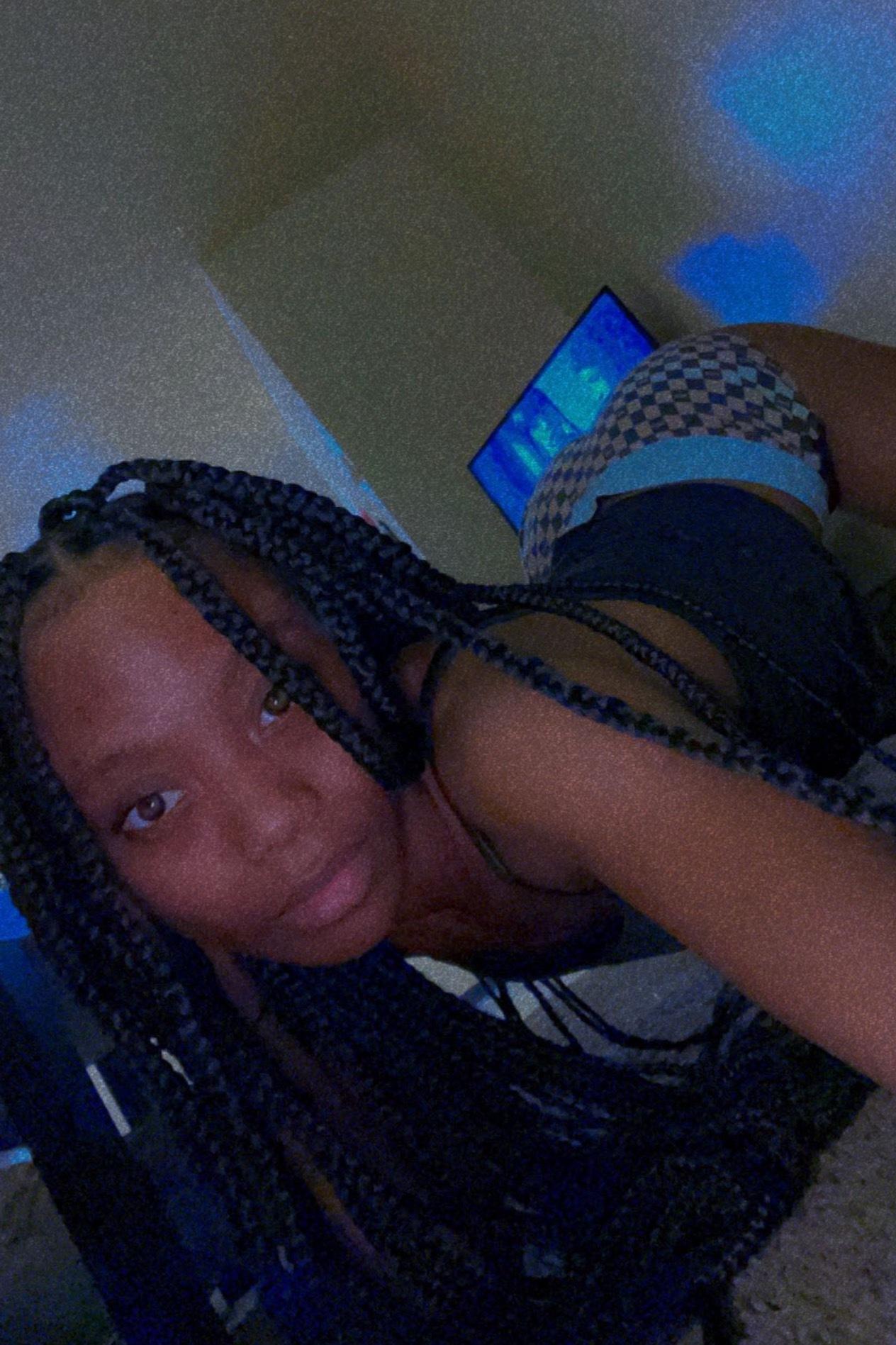 tia 🦋 profile image