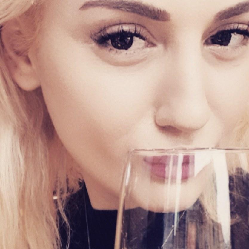 Tipsy Nina profile image