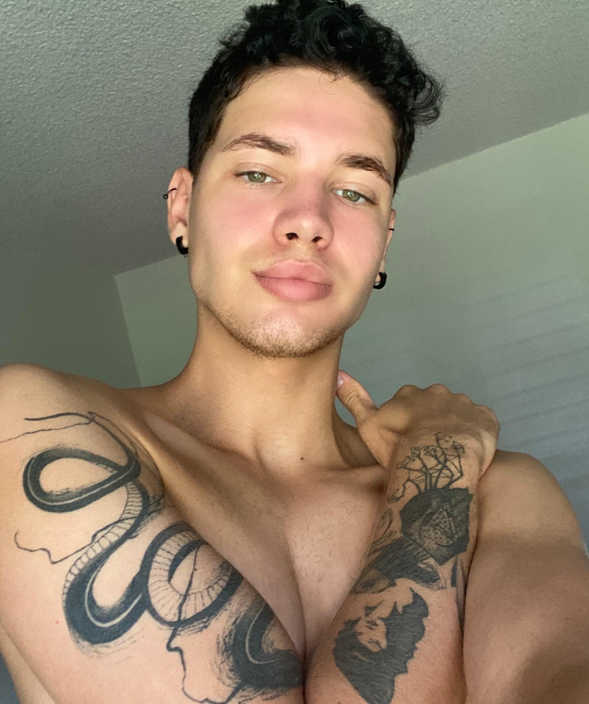 Azlan Izeah profile image