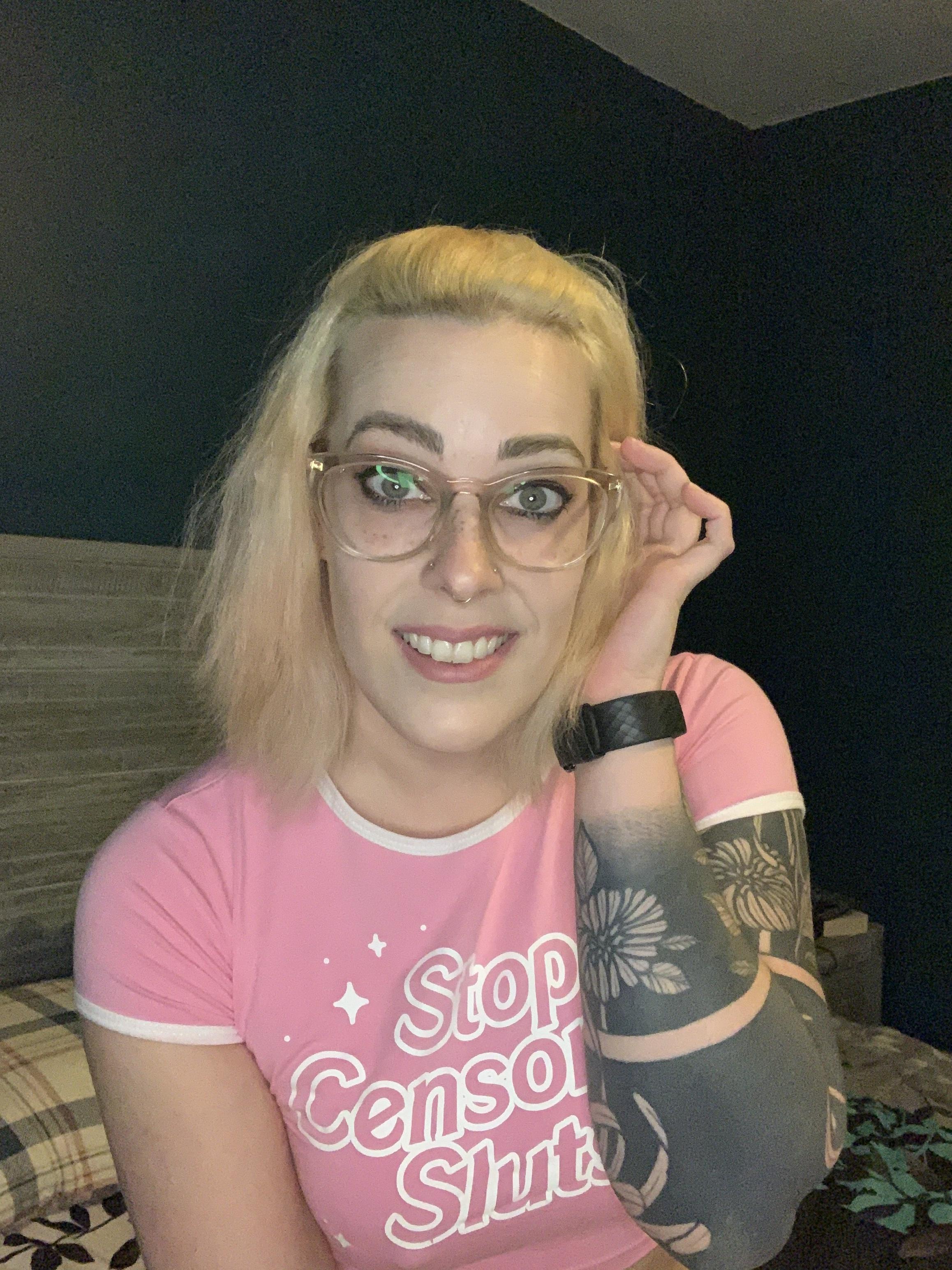 Aurora rouge profile image