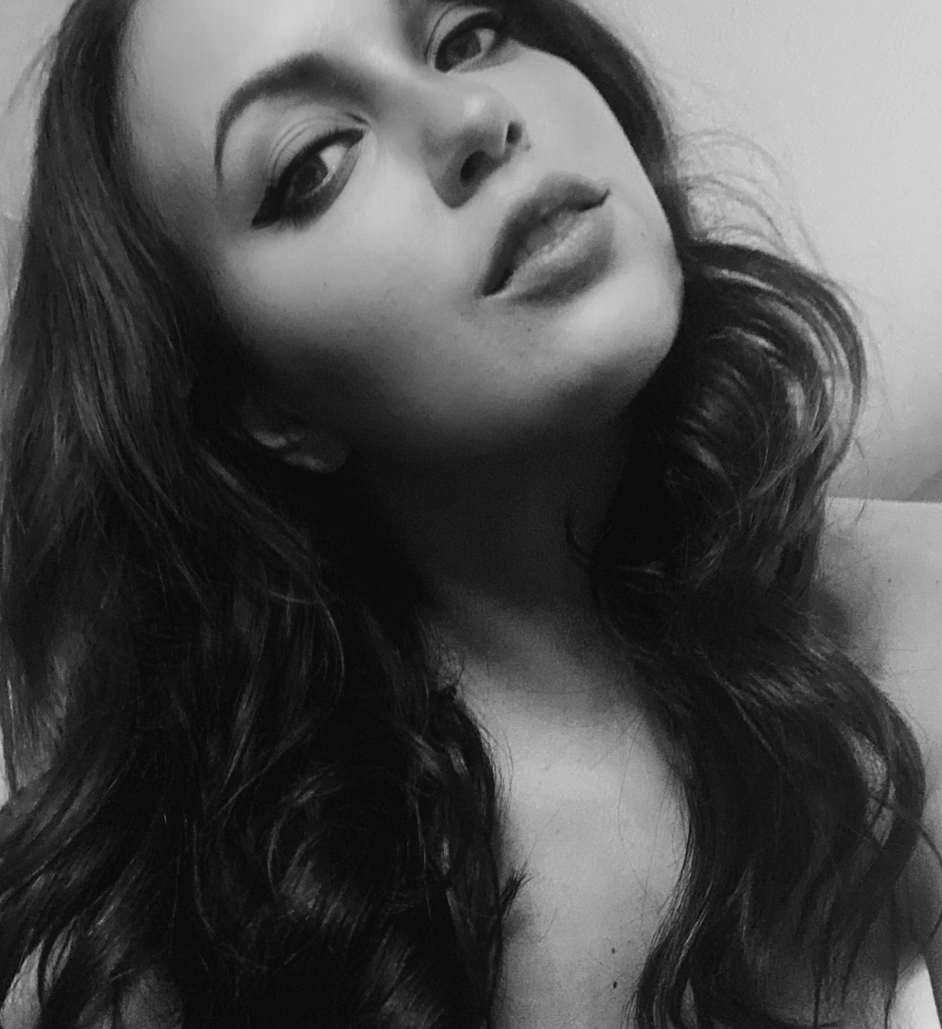 Kit - on hiatus, will return! ❤️💋 profile image