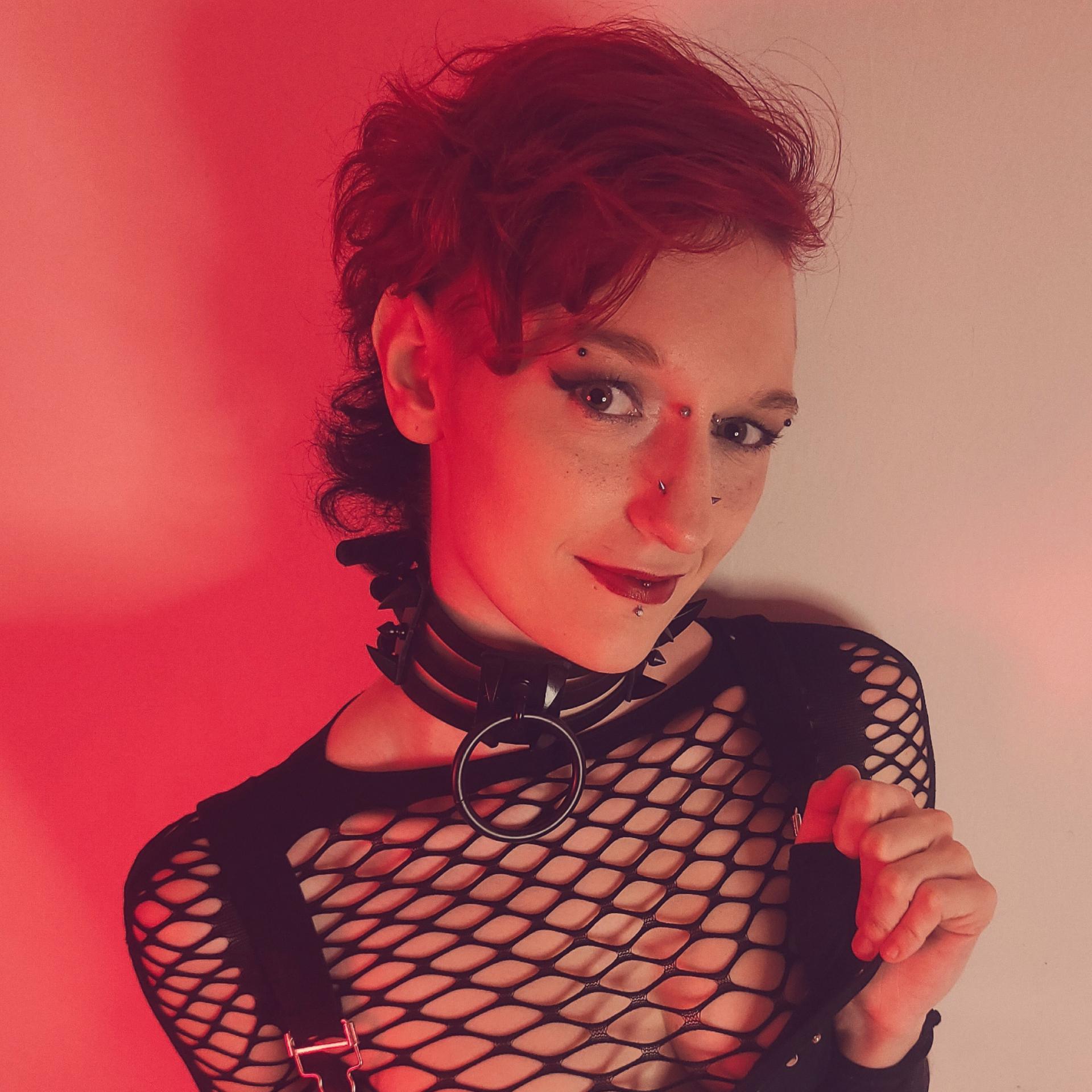 🟢 ONLINE NOW 🟢 profile image