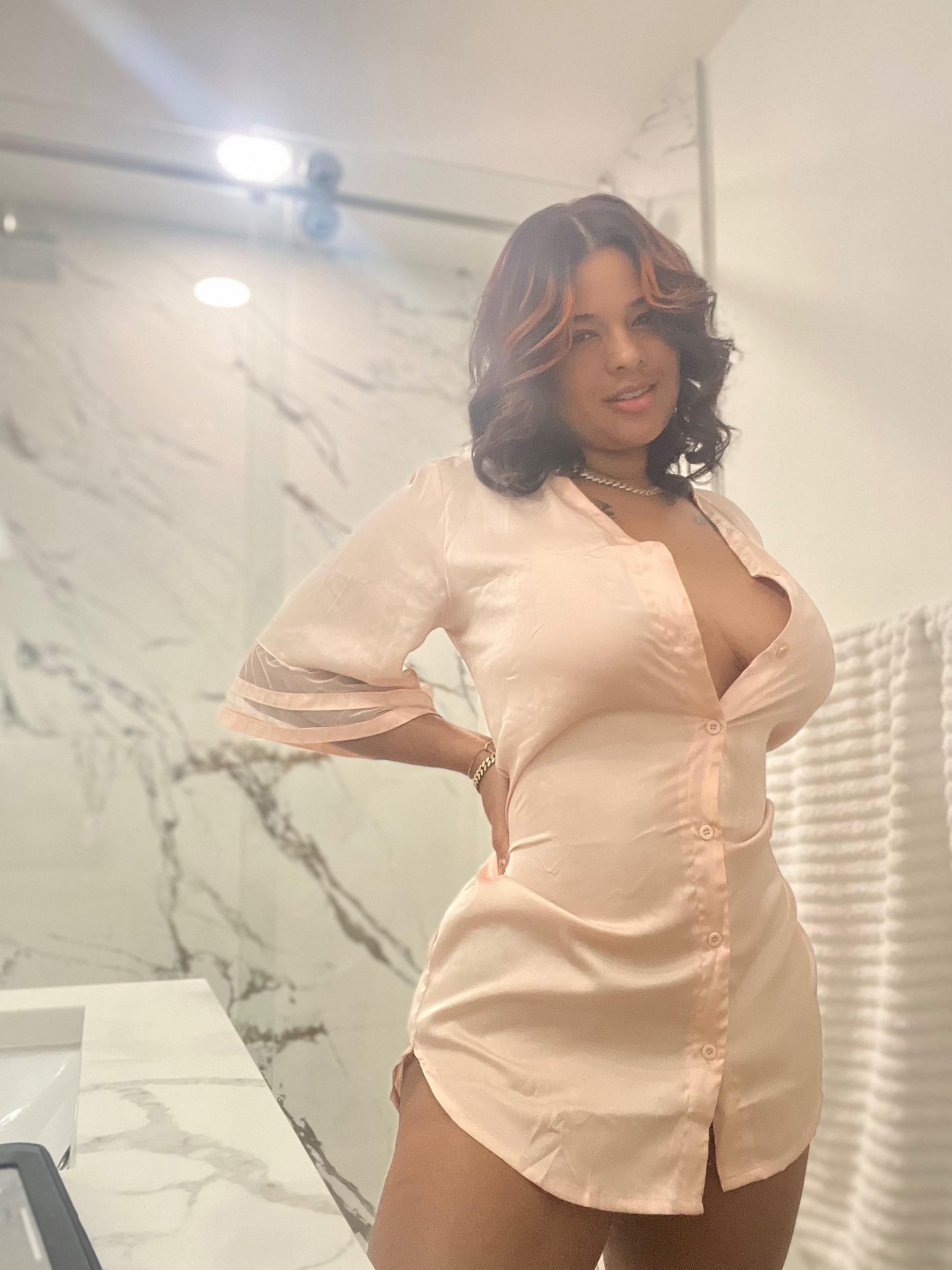 VIDEO CALLS CUSTOMS 😍BIGGEST FAT PUSSY profile image