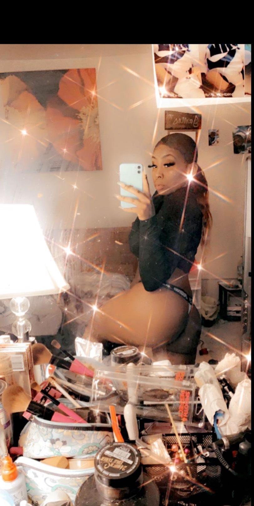 Lanay Snoww profile image