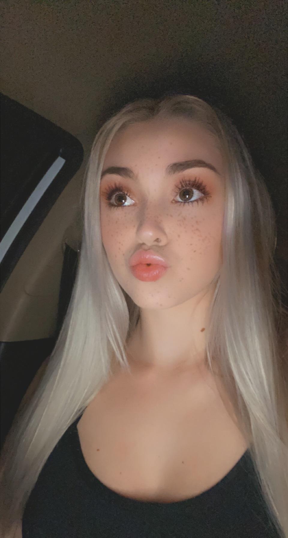 Coco ;) profile image