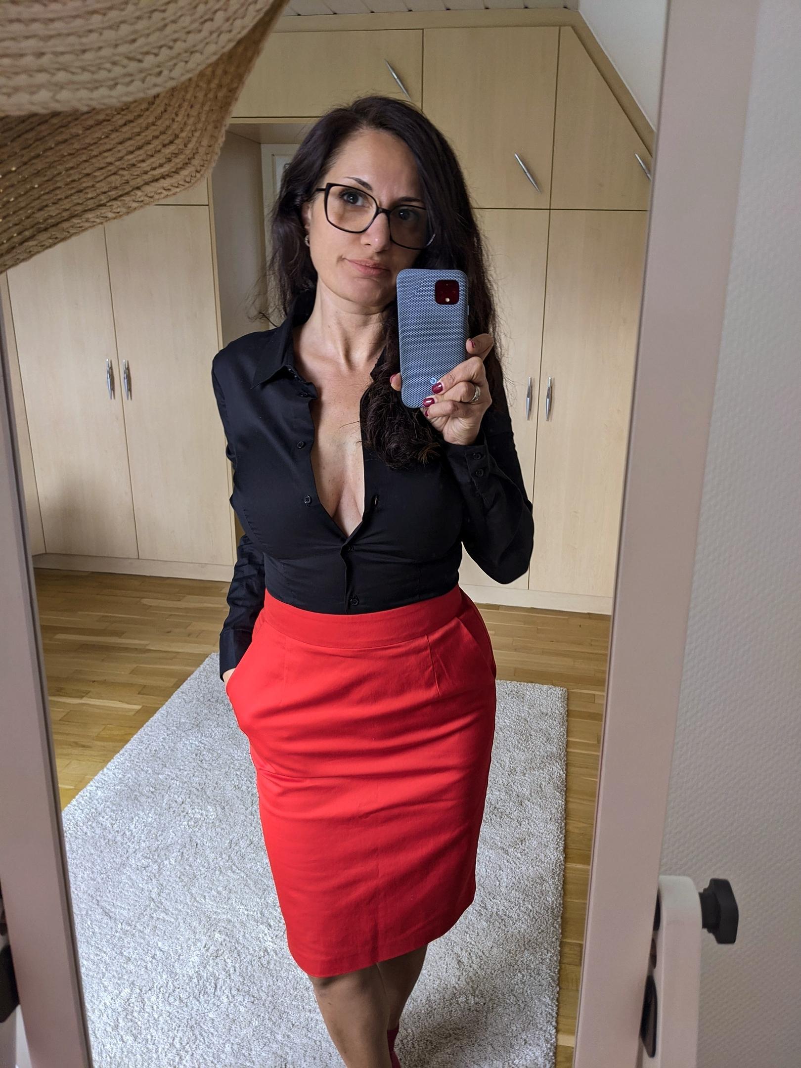 HotwifeHunny profile image