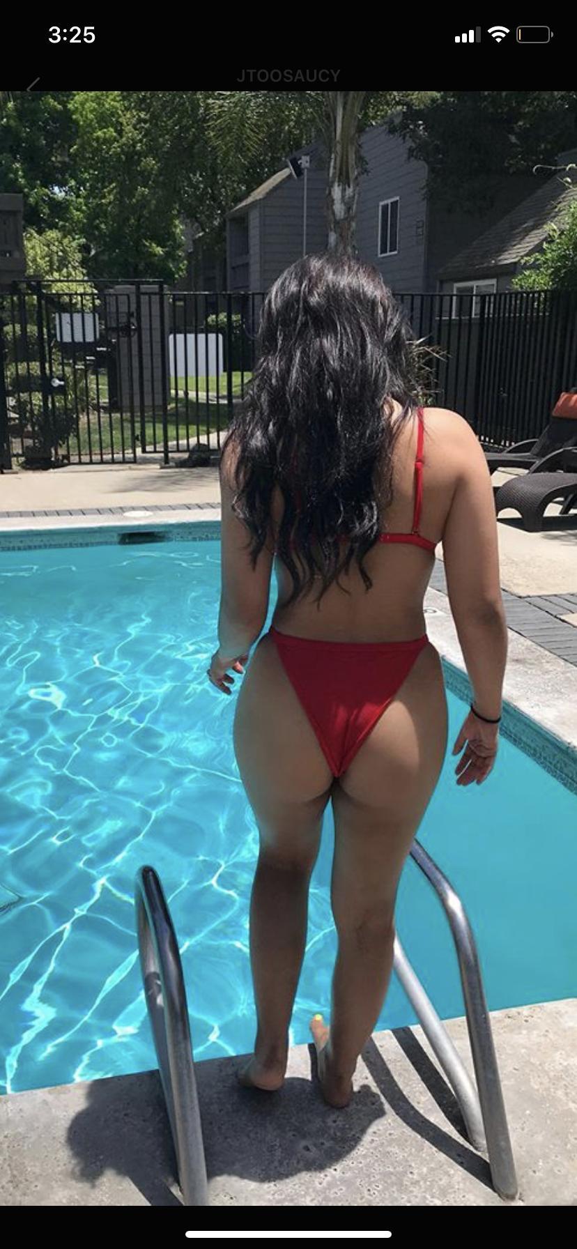 N I N I 🦋 profile image