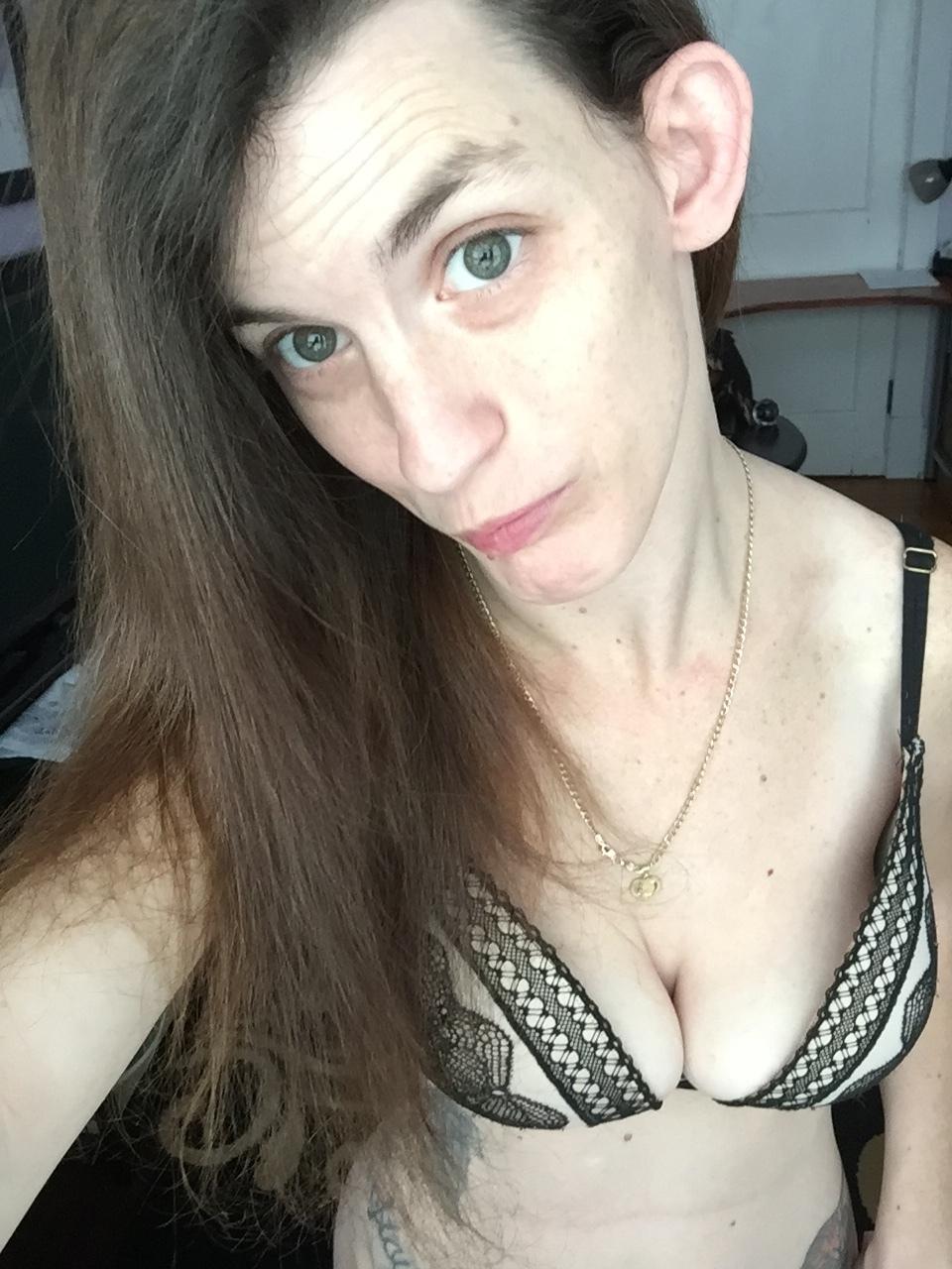 Unique Babe profile image