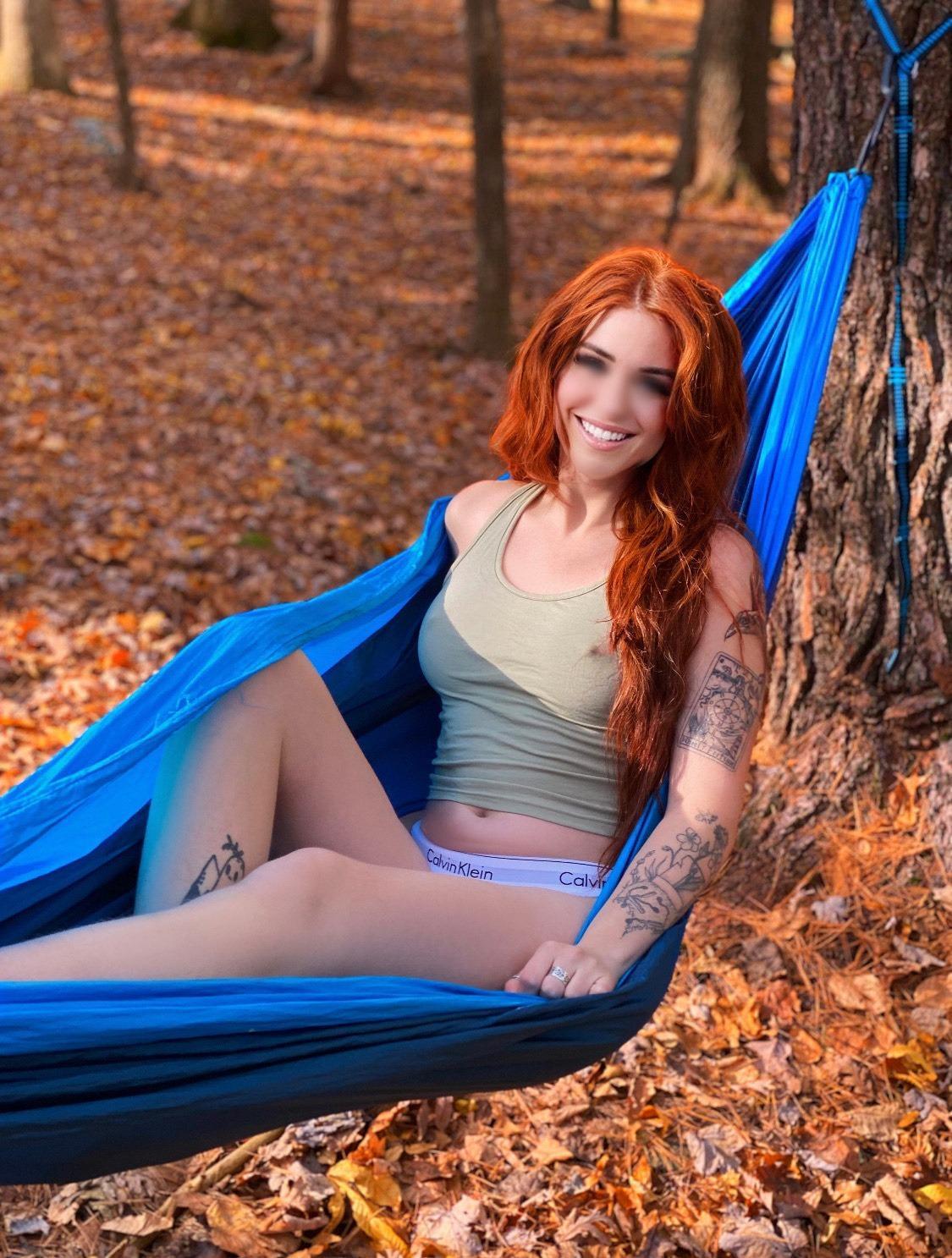 Elle Sutton profile image