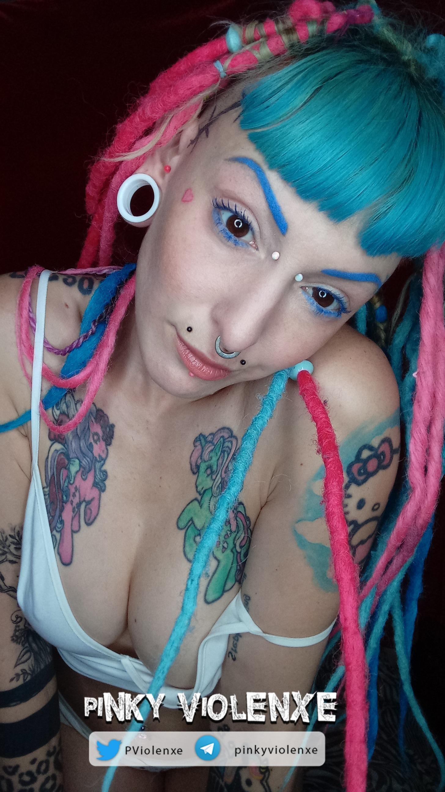 Pinky Violenxe profile image