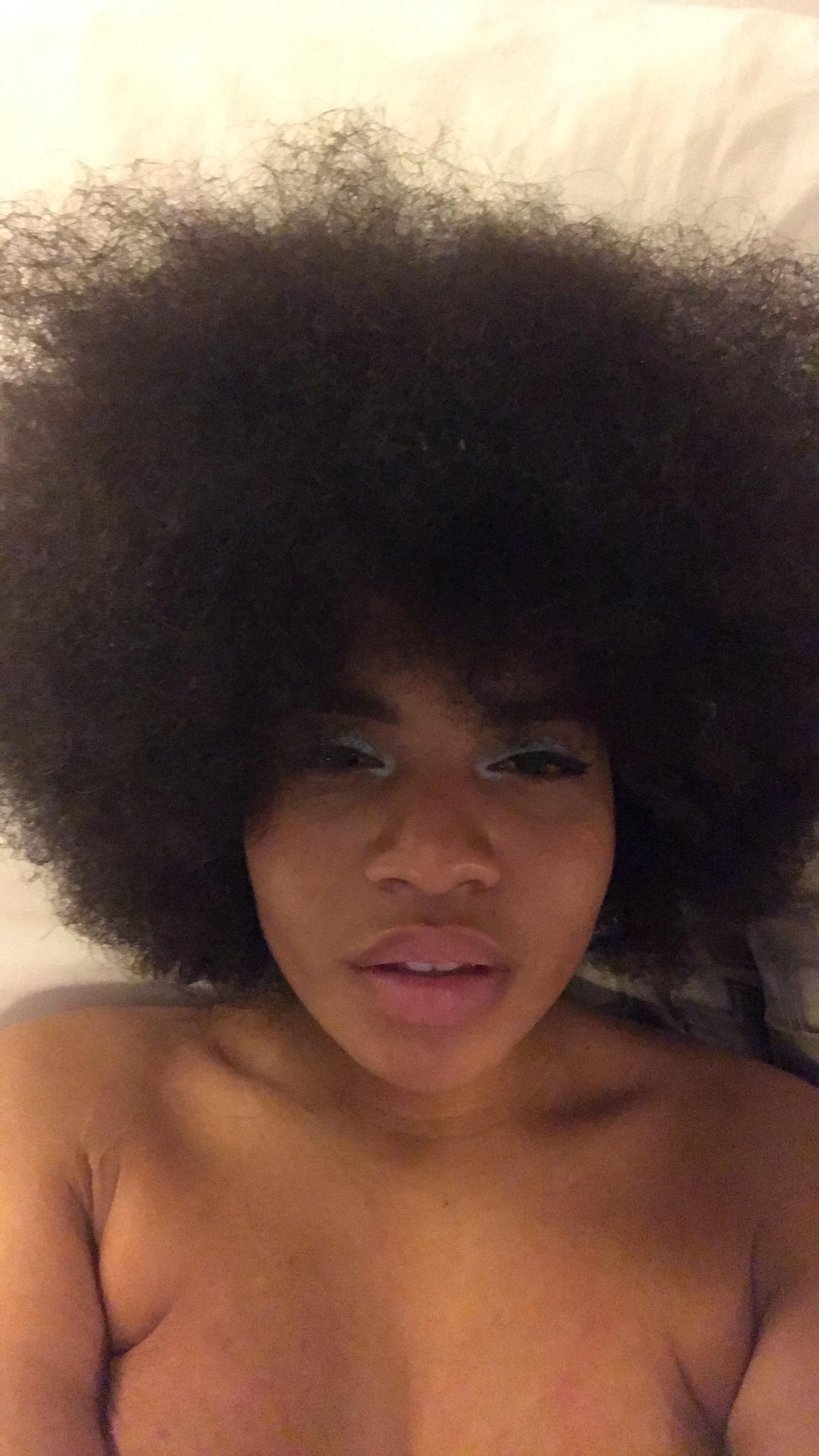 Peaches profile image