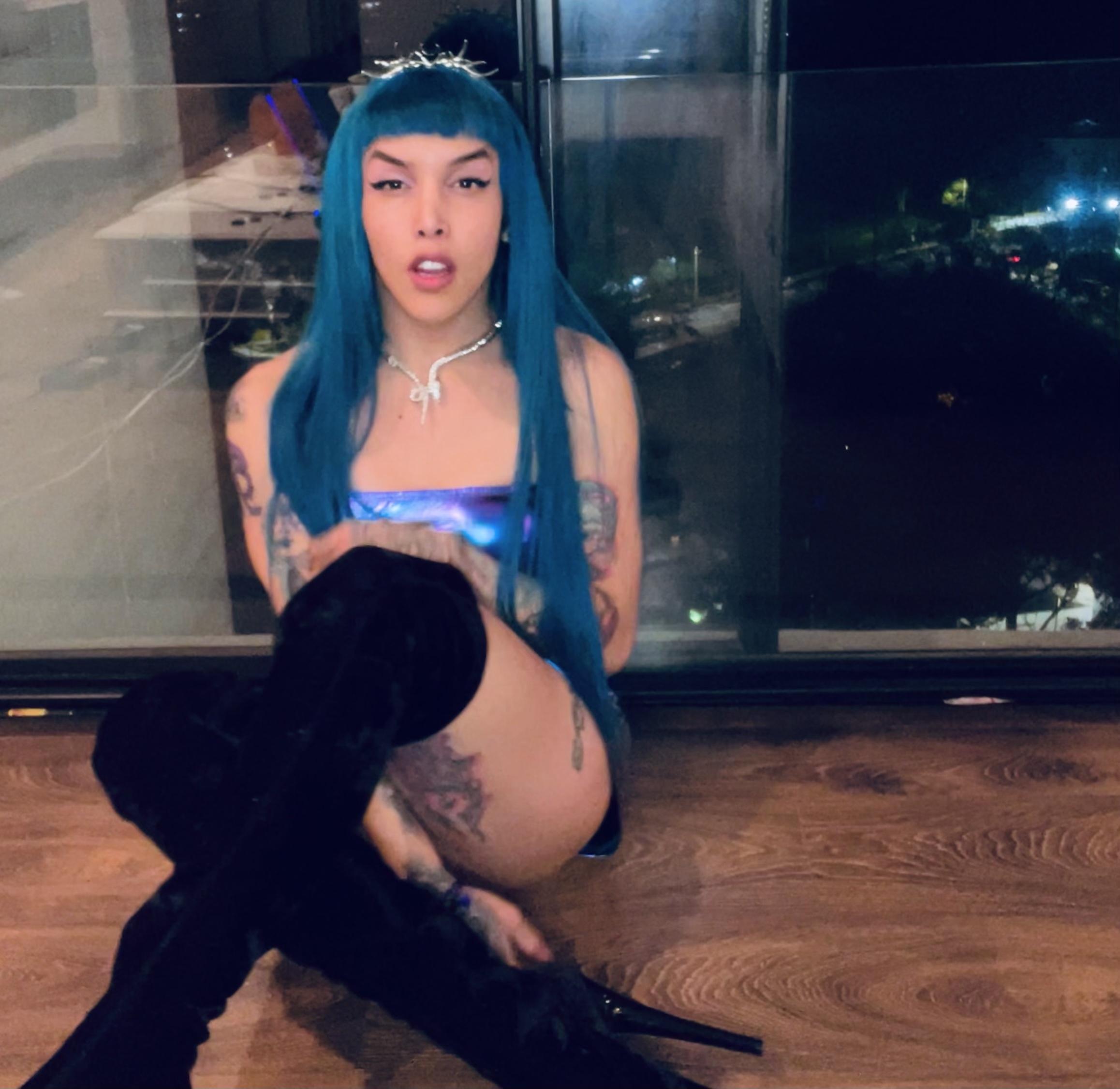 𝕊𝕒𝕣𝕒 𝕊𝕒𝕝𝕒𝕫𝕒𝕣 🐺 profile image