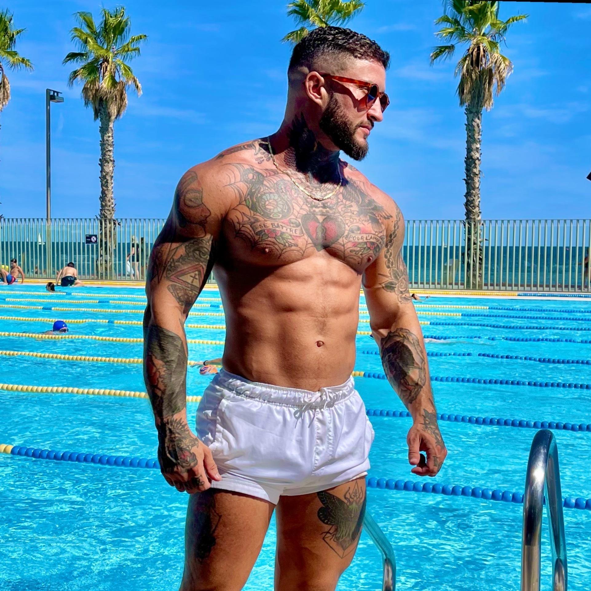 Lawrence - Top 0.8% page worldwide  🏆 profile image