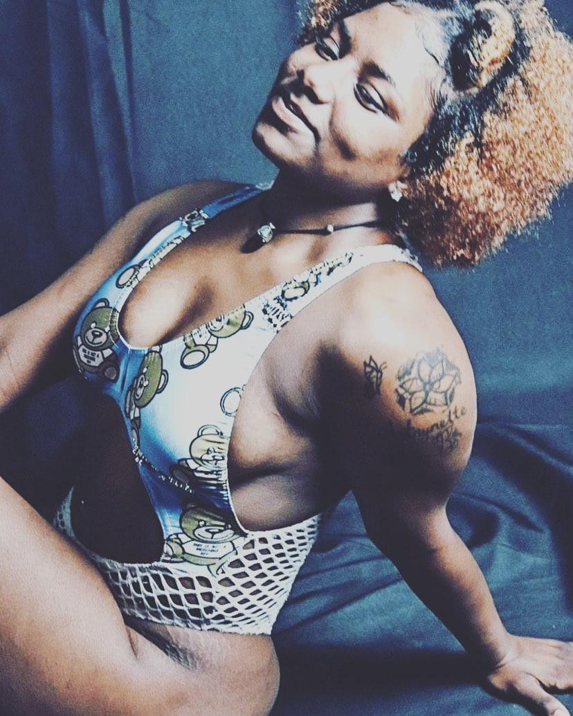 Curly-Mess😜💋 profile image