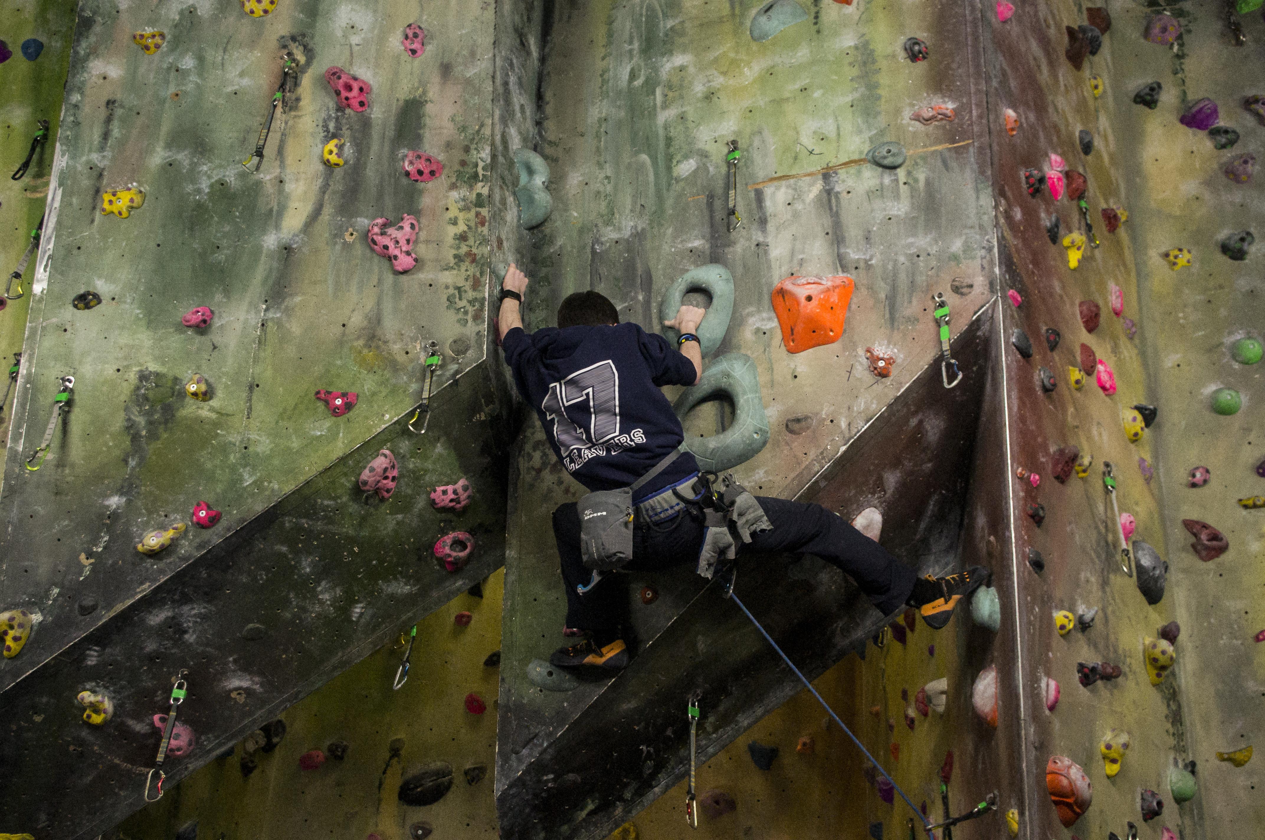 u16092044 profile image